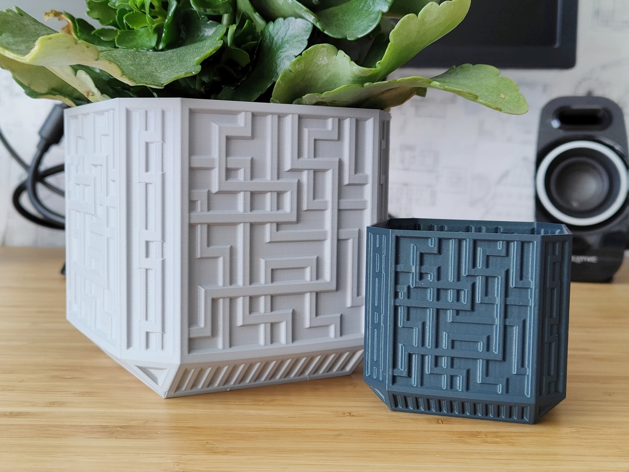 Chậu cây hình khối Precursor trong Subnautica