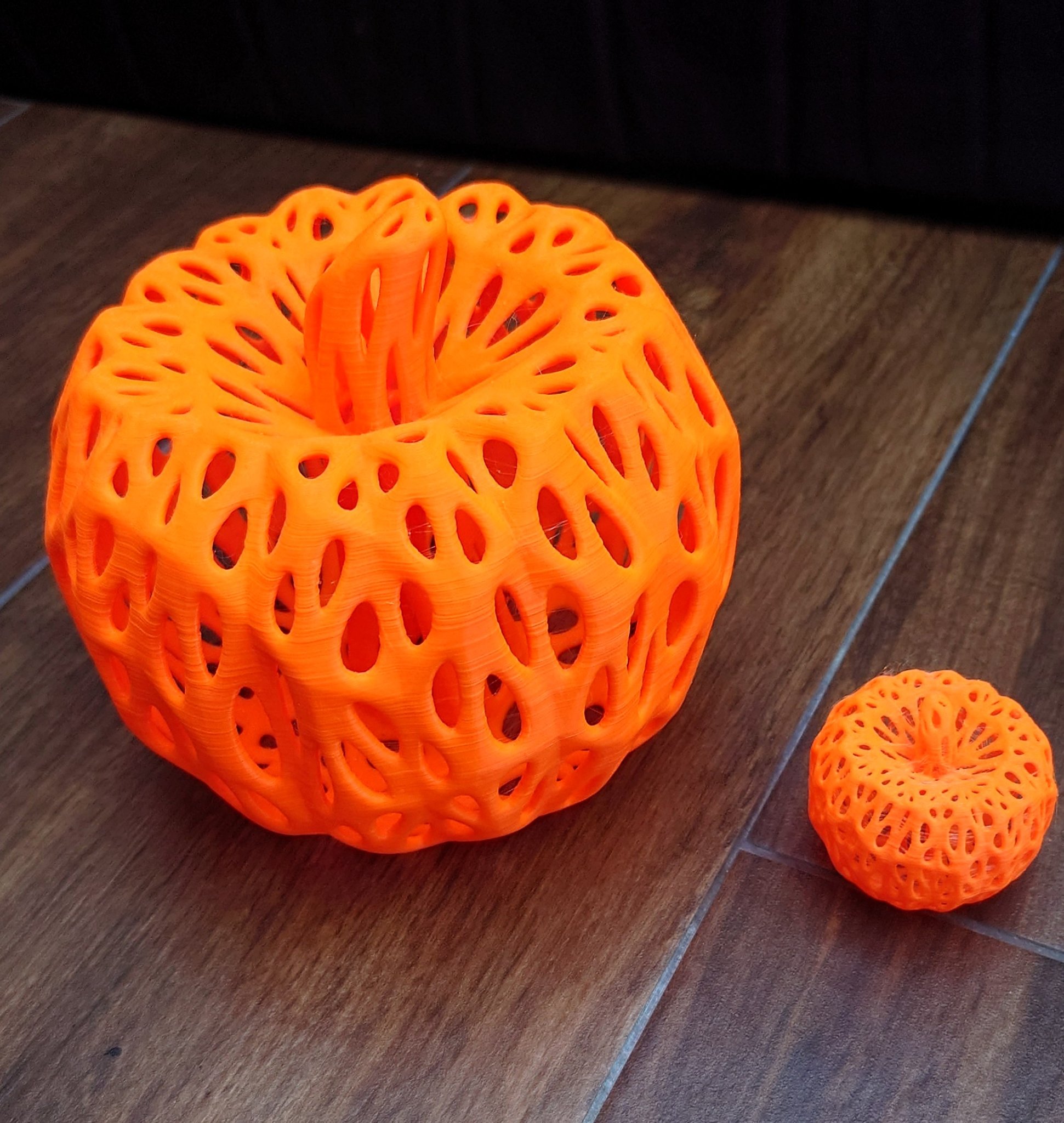 Trang trí bí ngô ma quái cho Halloween