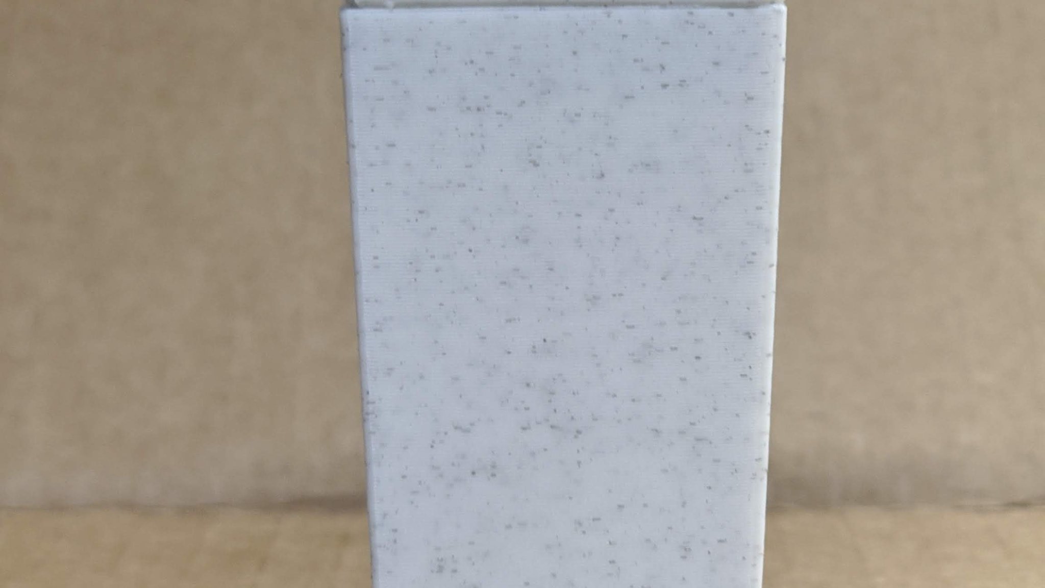 Hộp mini với nắp trượt để lưu trữ dụng cụ nhỏ