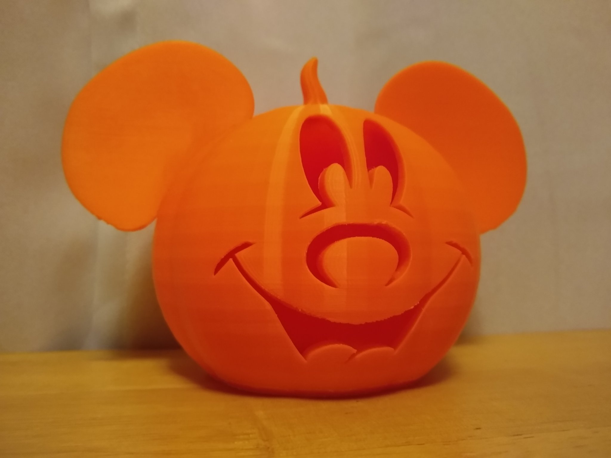 Đèn bí ngô Mickey Mouse trang trí Halloween