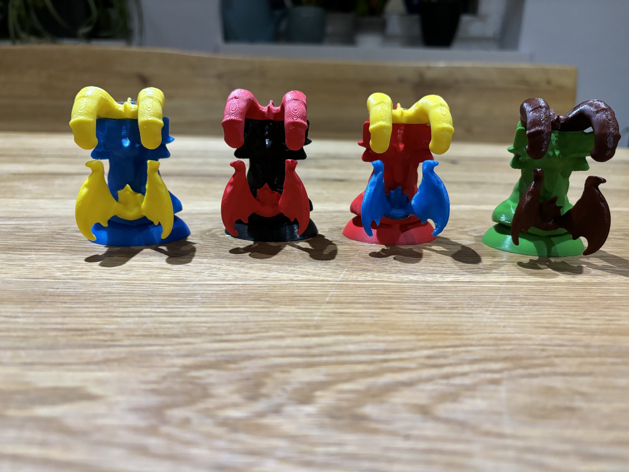 Mô hình đầu rồng nhỏ đa màu sắc