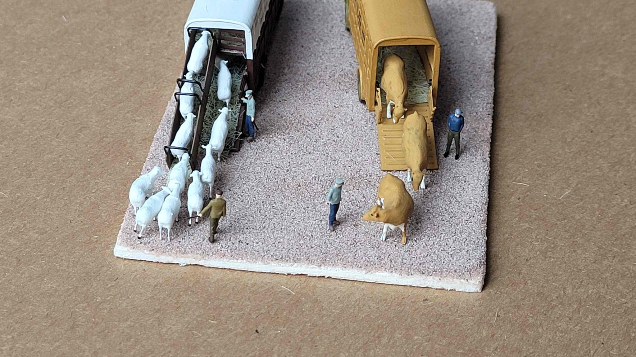 Xe tải vận chuyển gia súc Thornycroft JJ kiểu đôi tầng