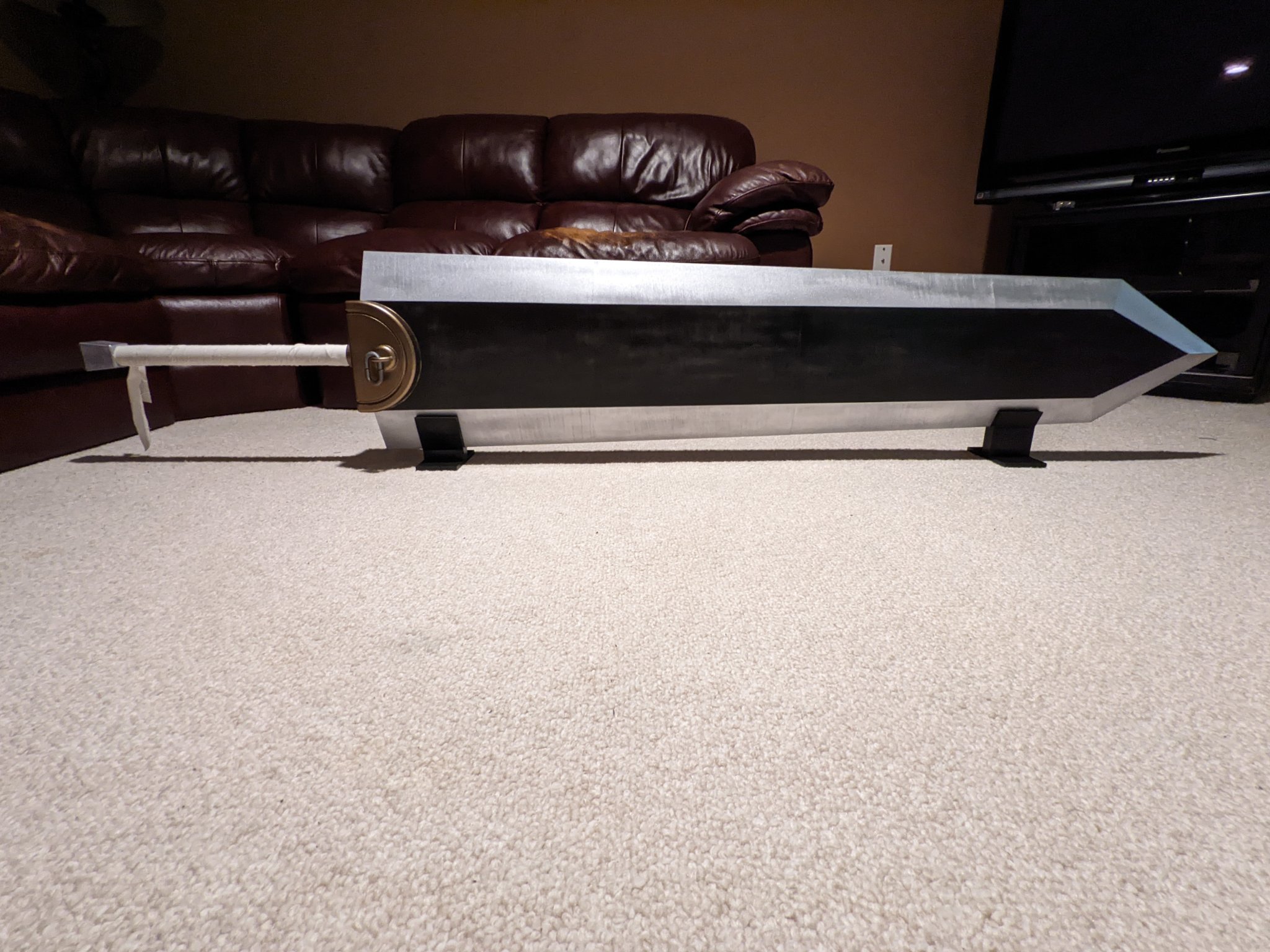 Kiếm Dragonslayer khổng lồ từ Berserk