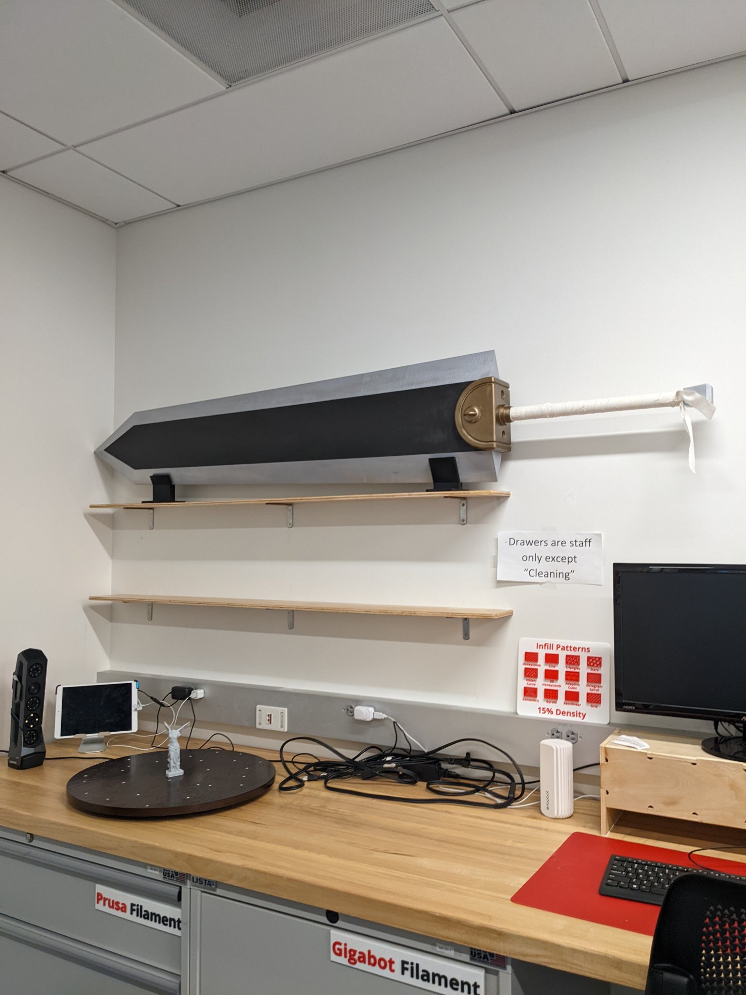 Kiếm Dragonslayer khổng lồ từ Berserk