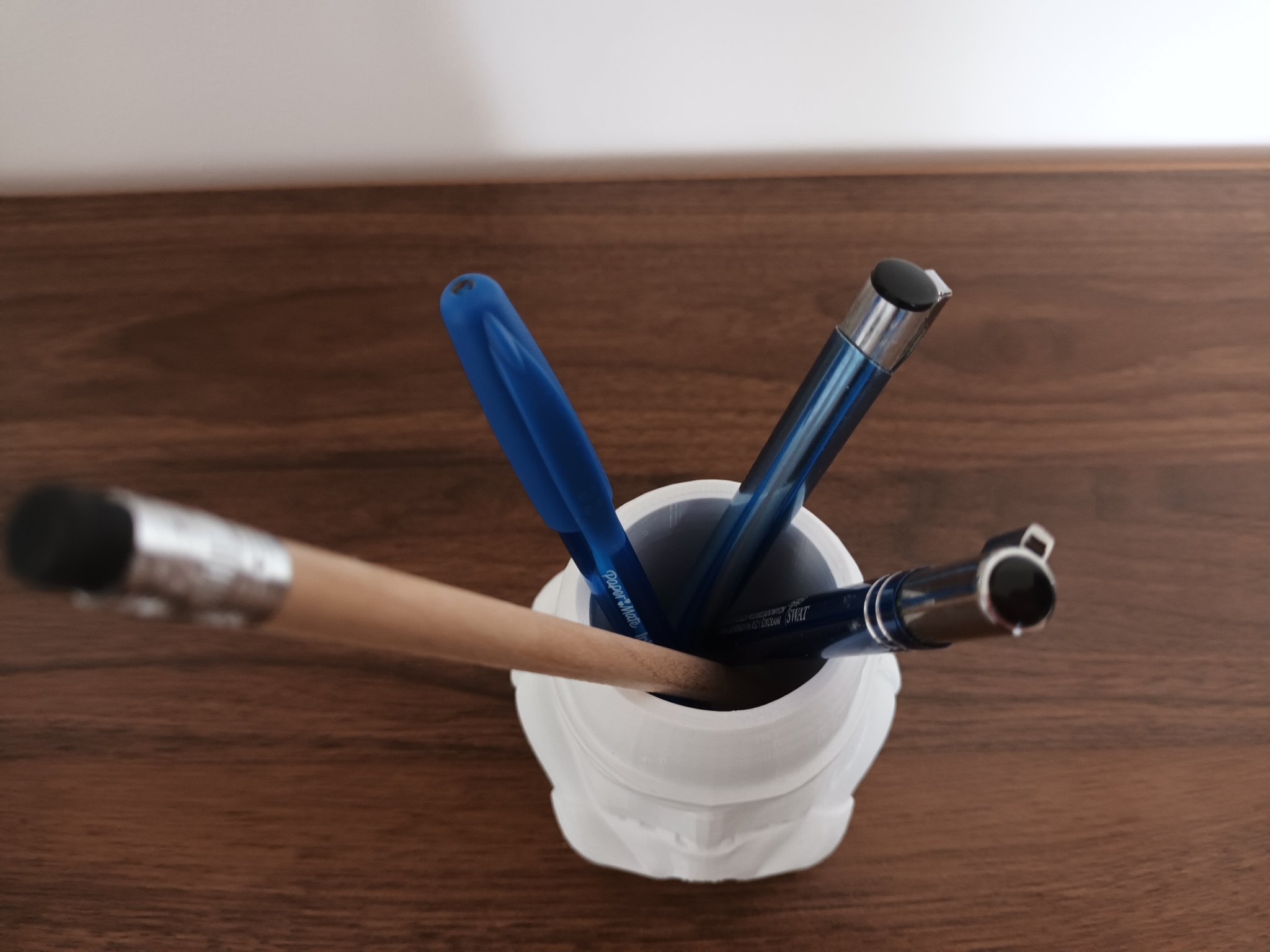 Giá đỡ bút Stormtrooper cho fan Star Wars