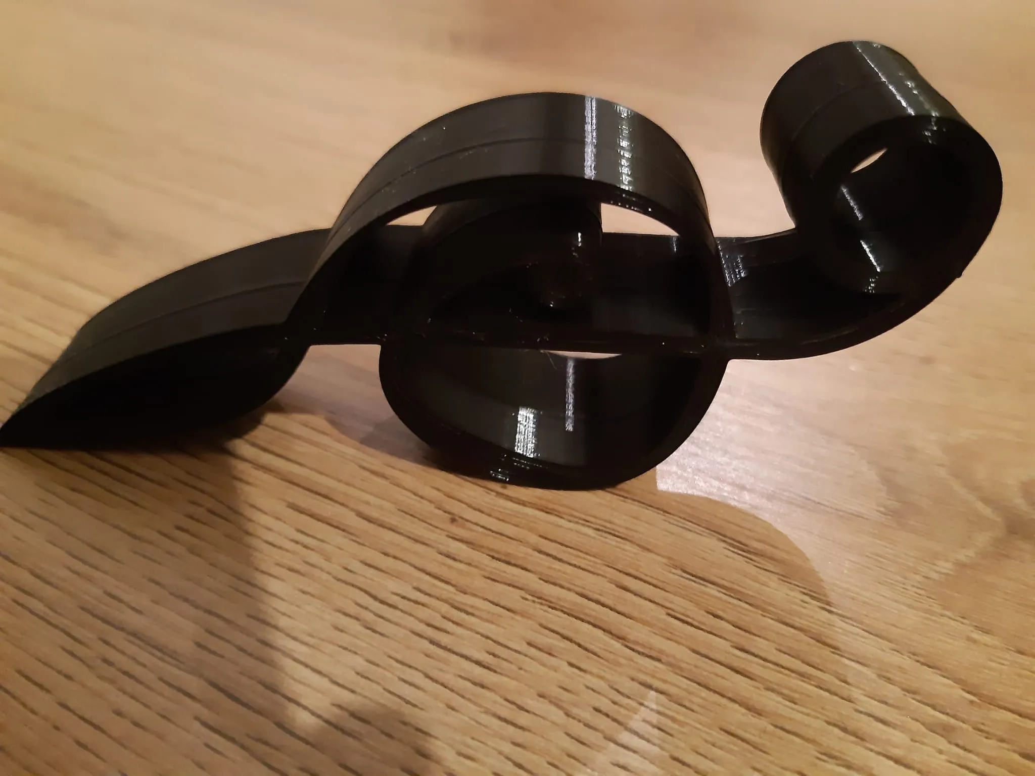 Giá đỡ cửa hình nốt nhạc g clef