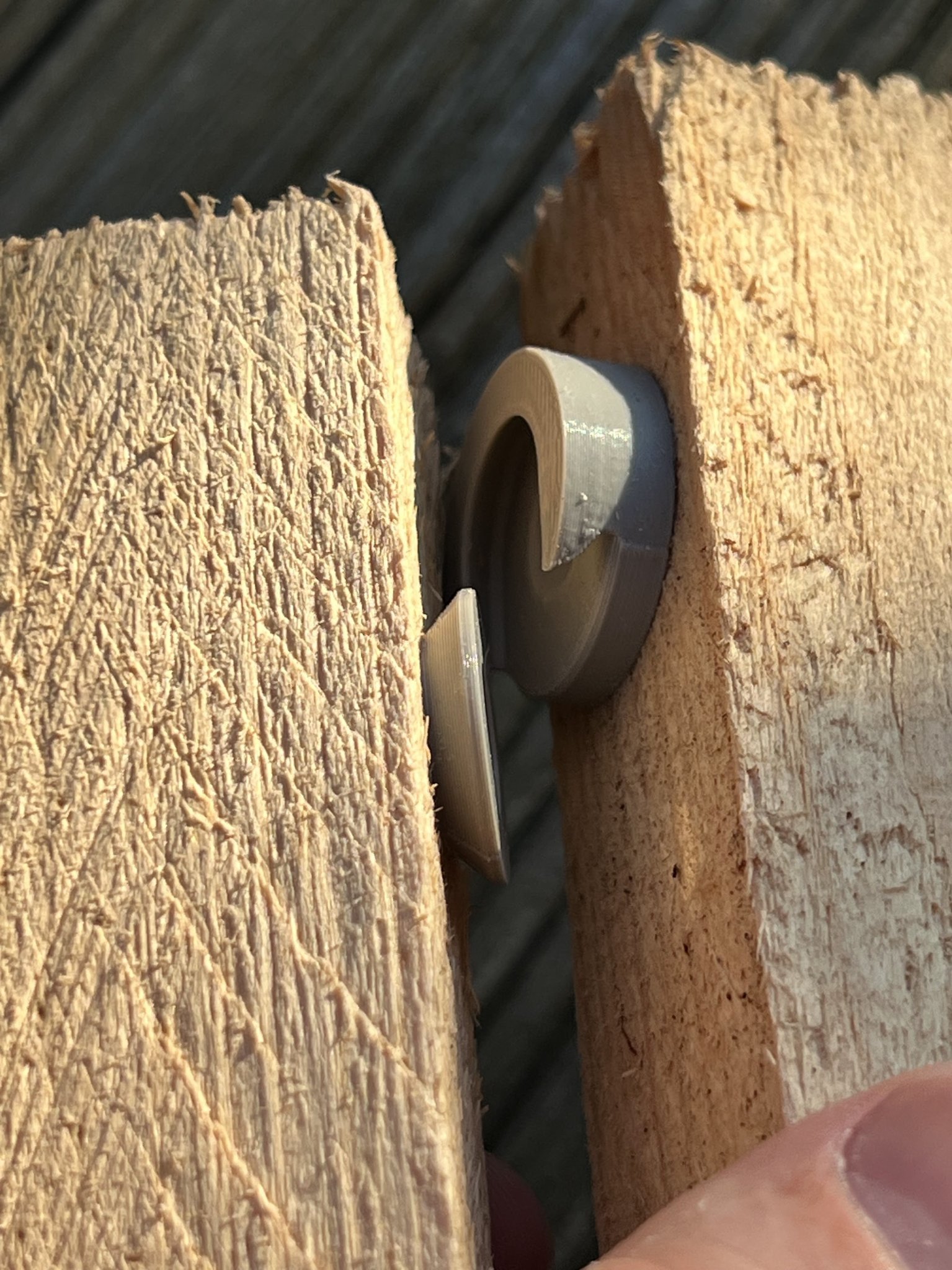 Giá đỡ đa năng đa kết nối cho tường