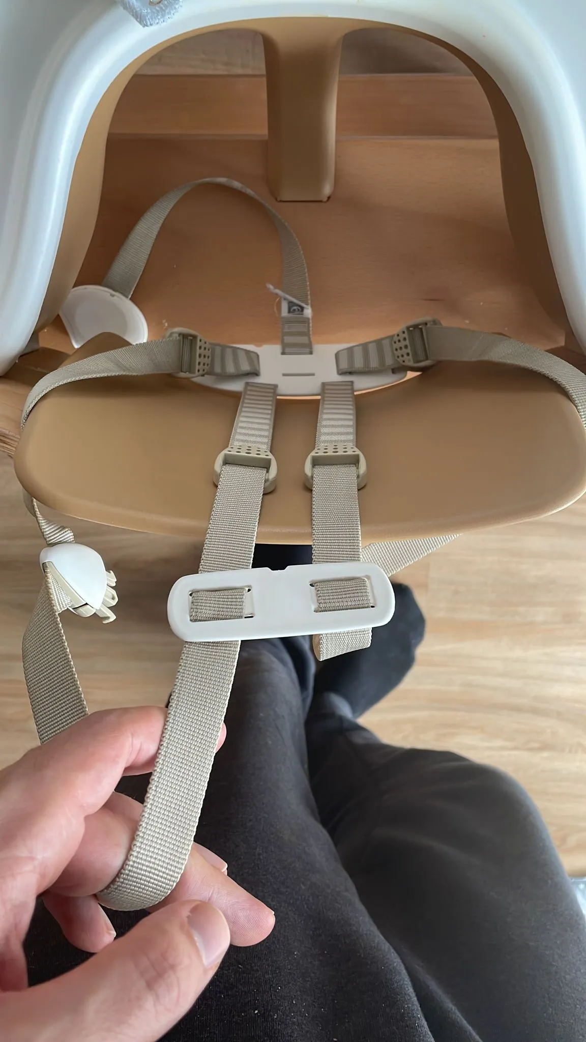 Giá đỡ dây an toàn cho ghế trẻ em Stokke