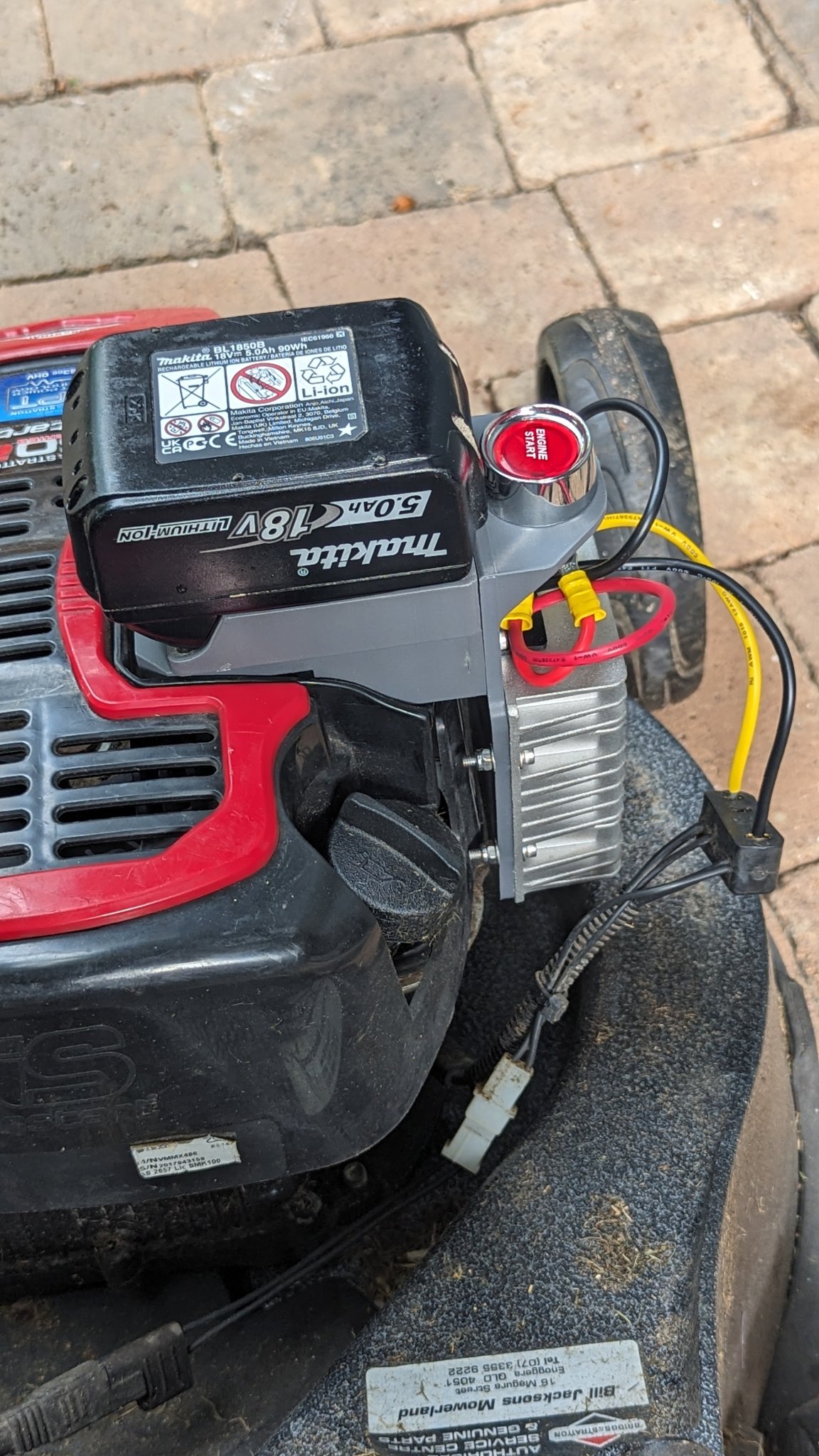 Bộ chuyển đổi pin Instart cho máy cắt cỏ Briggs và Stratton