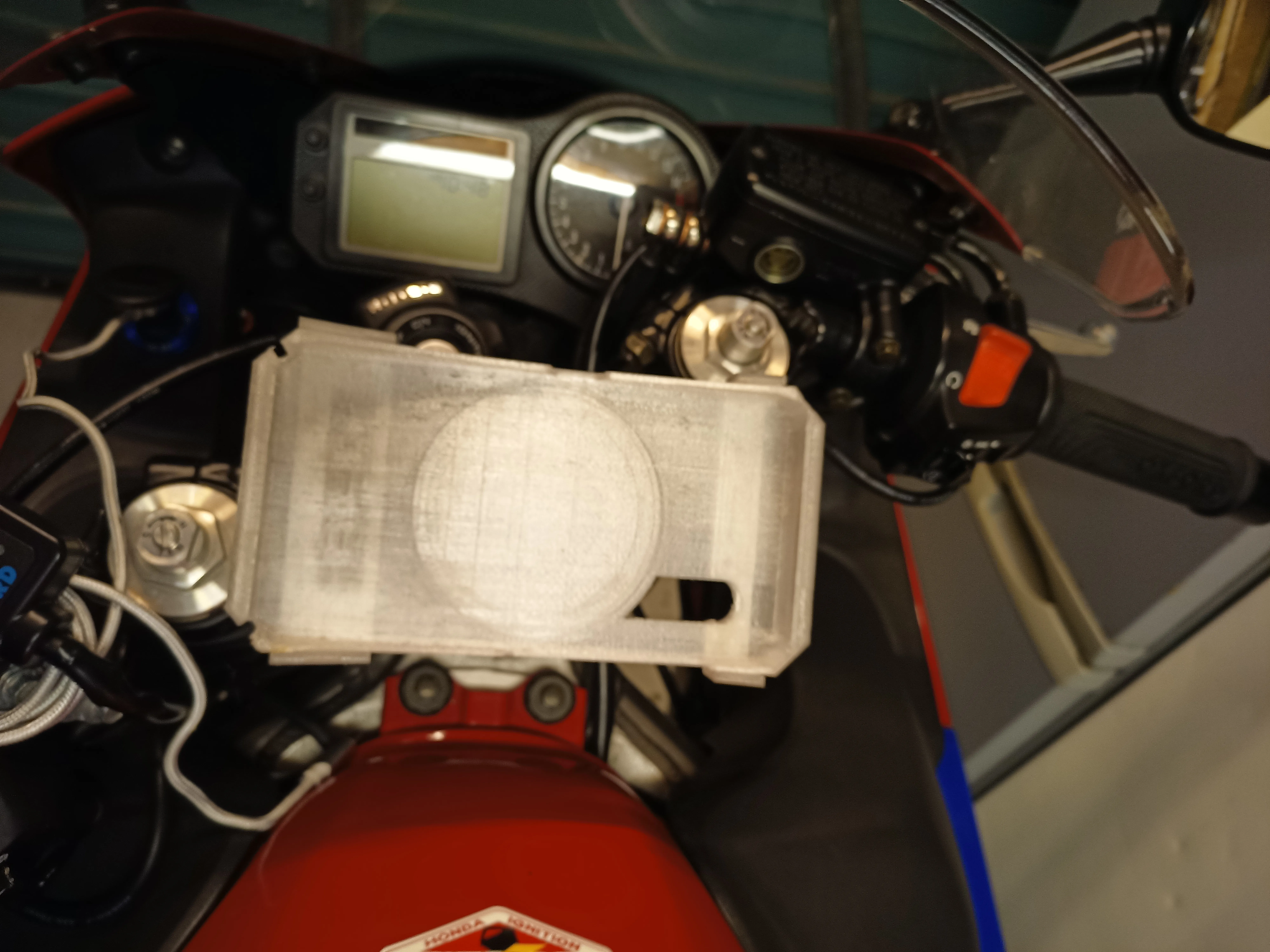 Vỏ bảo vệ BV990 Pro với hệ thống gắn quadlock