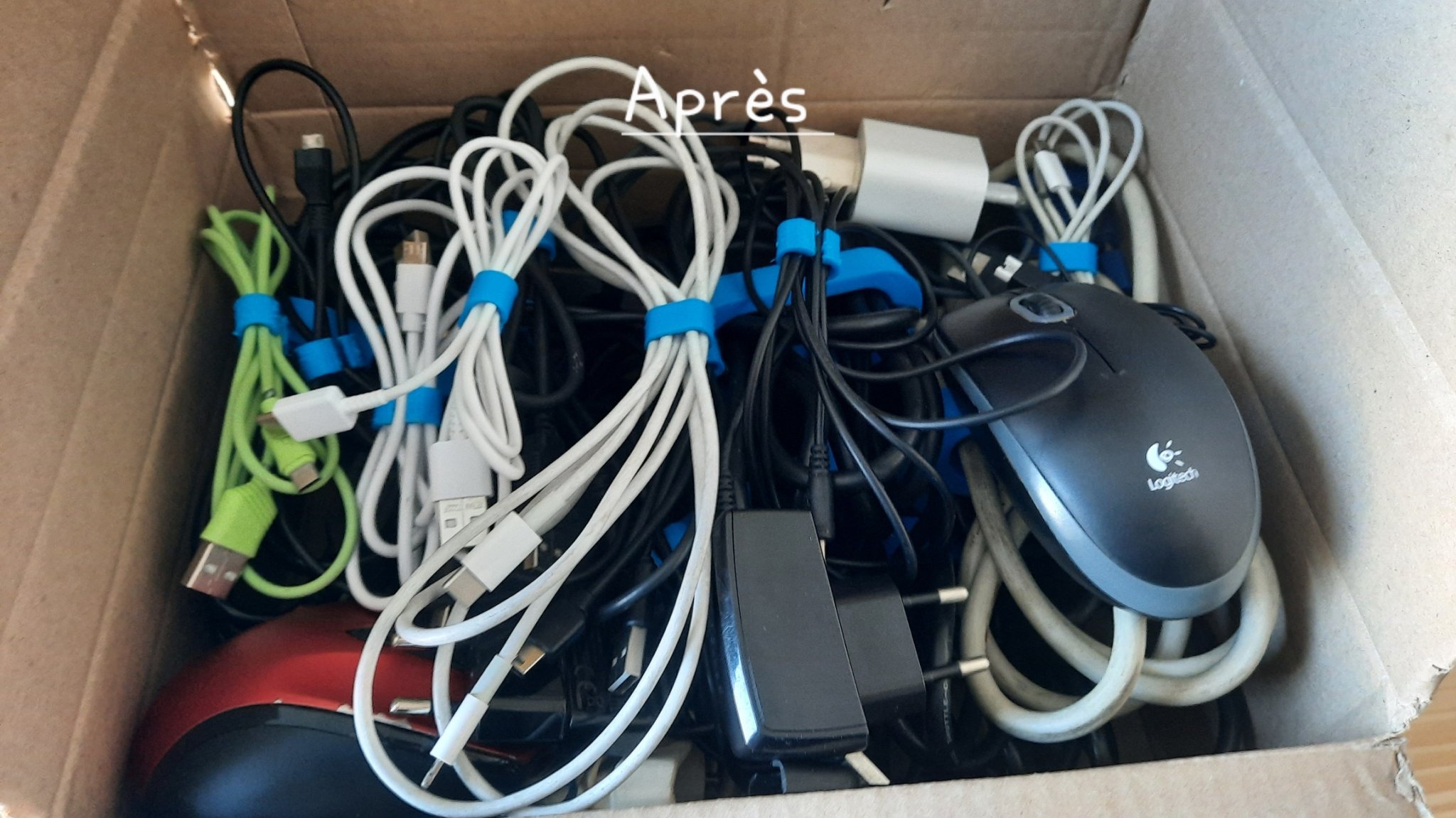 Kệ giữ dây cáp (in liền, 2 kích cỡ)