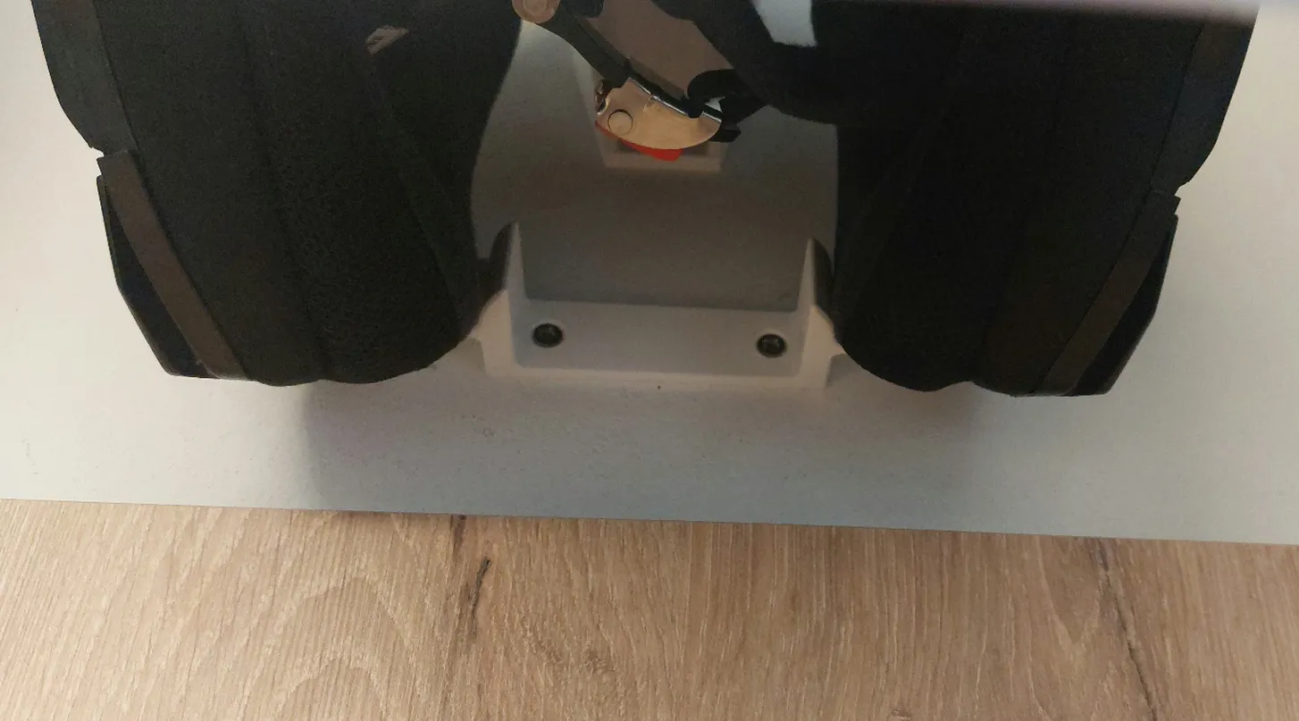 Giá Treo Nón Bảo Hiểm Lên Tường