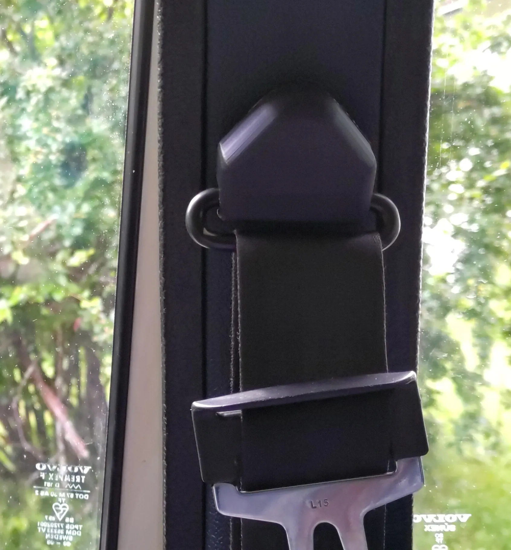 Nắp Che Ốc Vít Dây An Toàn Cho Volvo 240