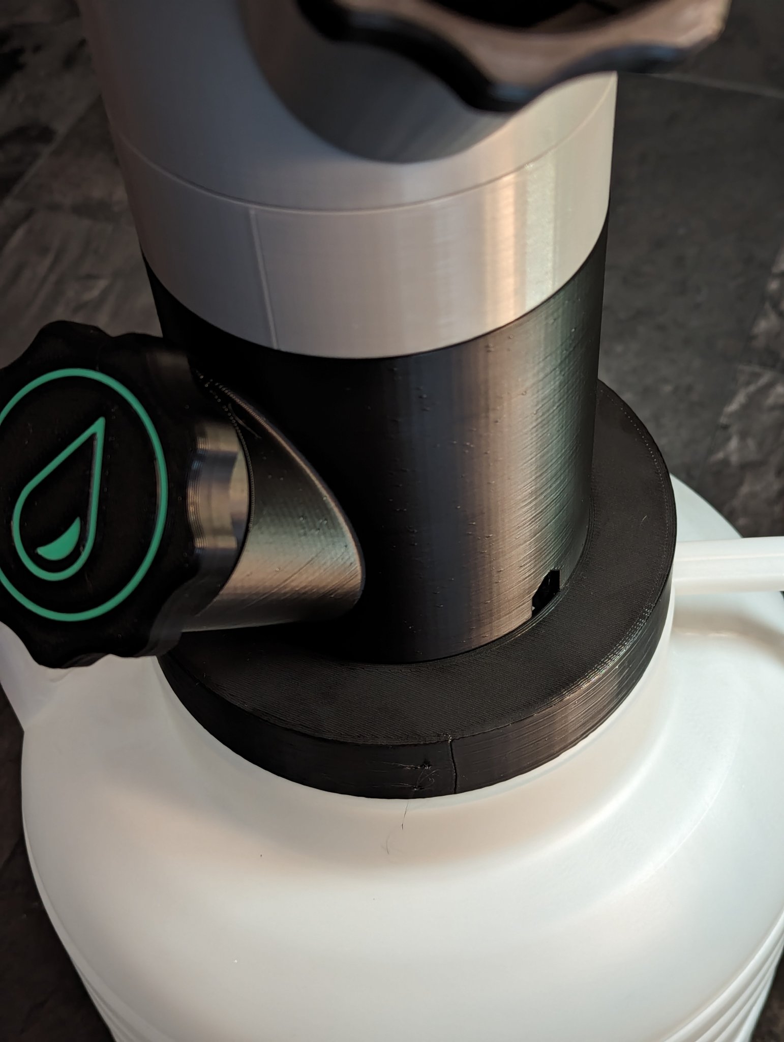 Nắp có đế cho thùng miệng rộng 20L, Tháp Thủy canh