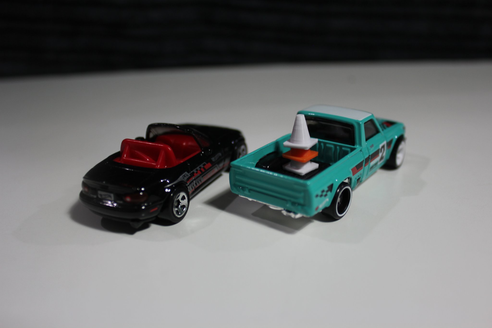 Nón giao thông tỉ lệ 1/64