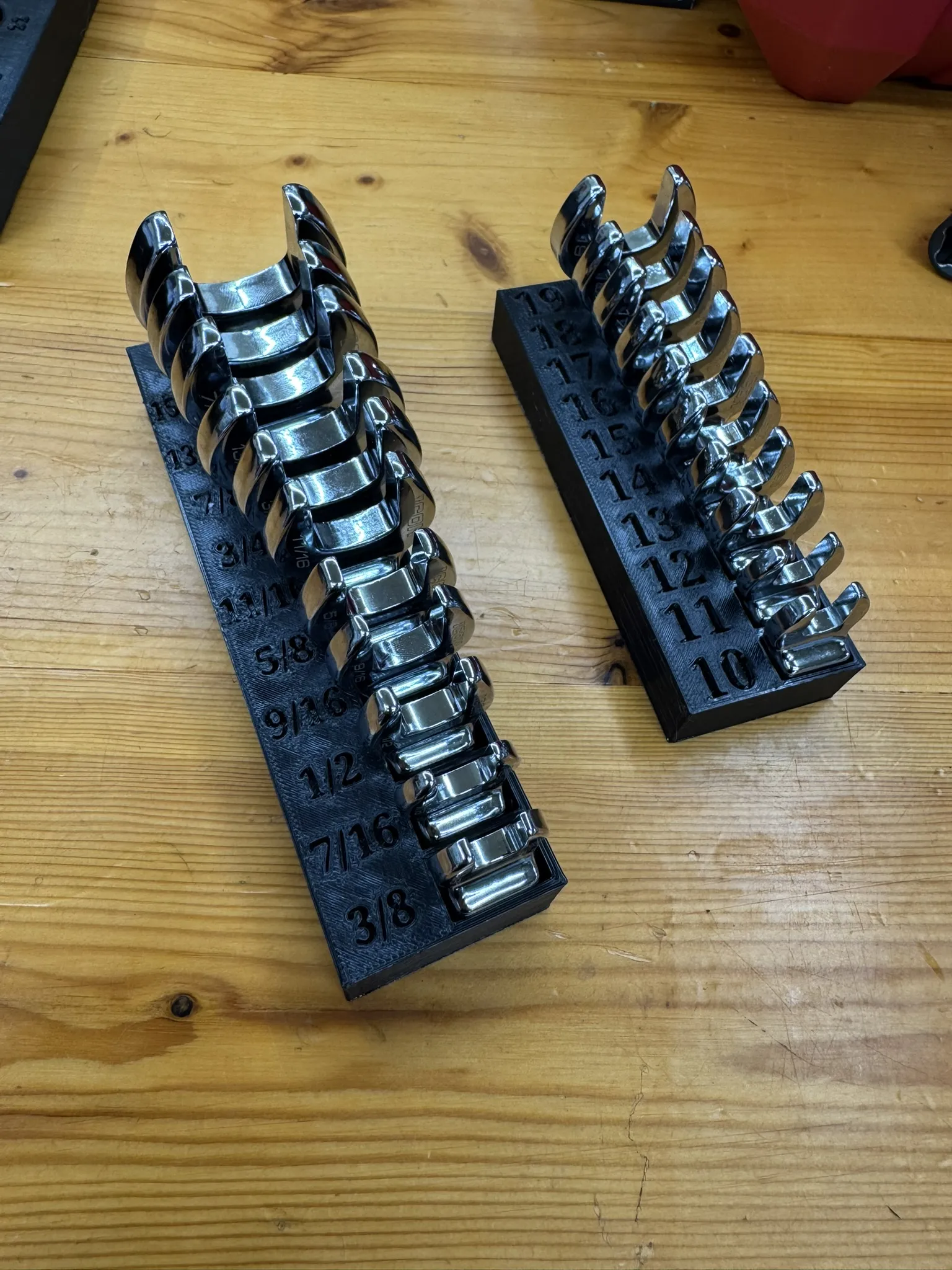 Khay Đựng Ốc Vít Icon Crows Feet