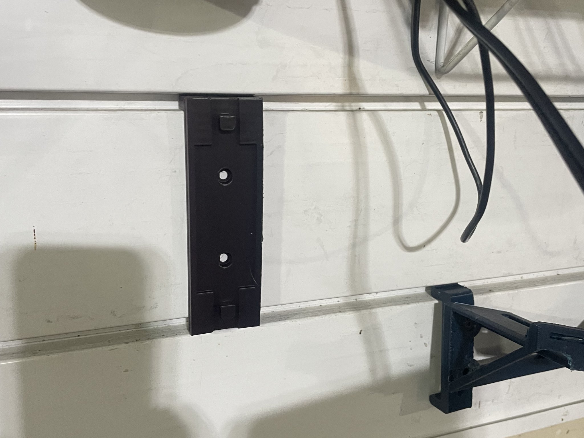 Giá Treo Sạc Combo Milwaukee M18/M12 Cho SlatWall