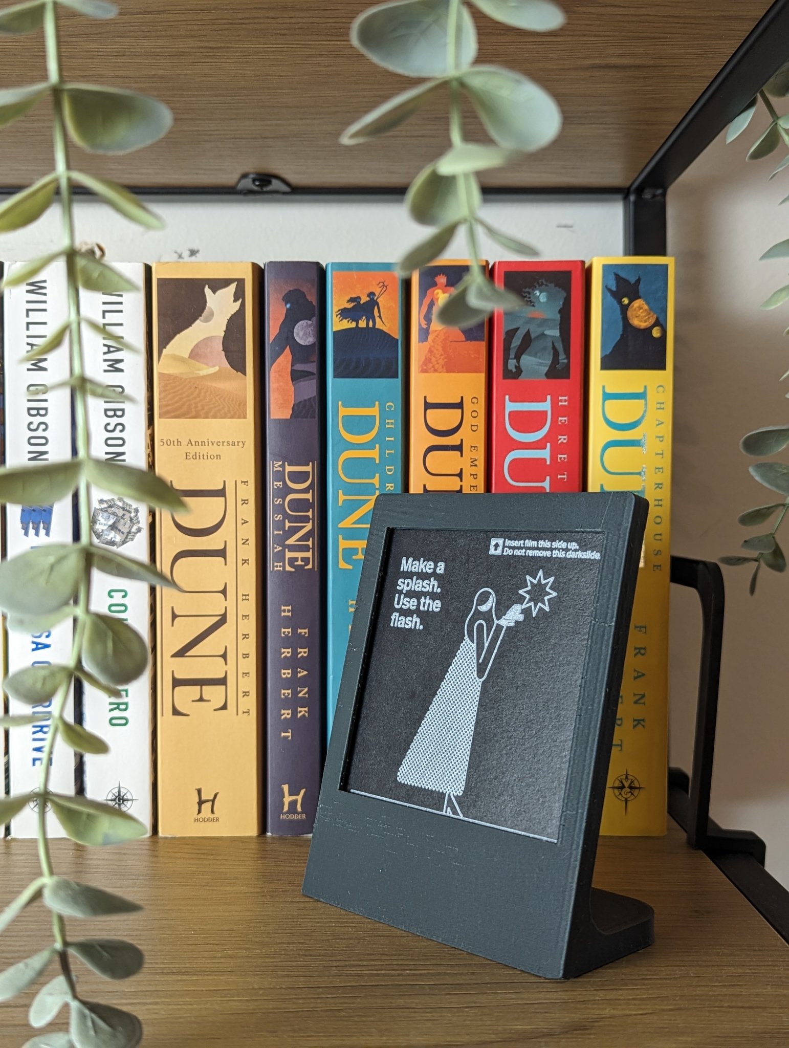 Giá đỡ ảnh Polaroid nhỏ gọn cho phim định dạng 600