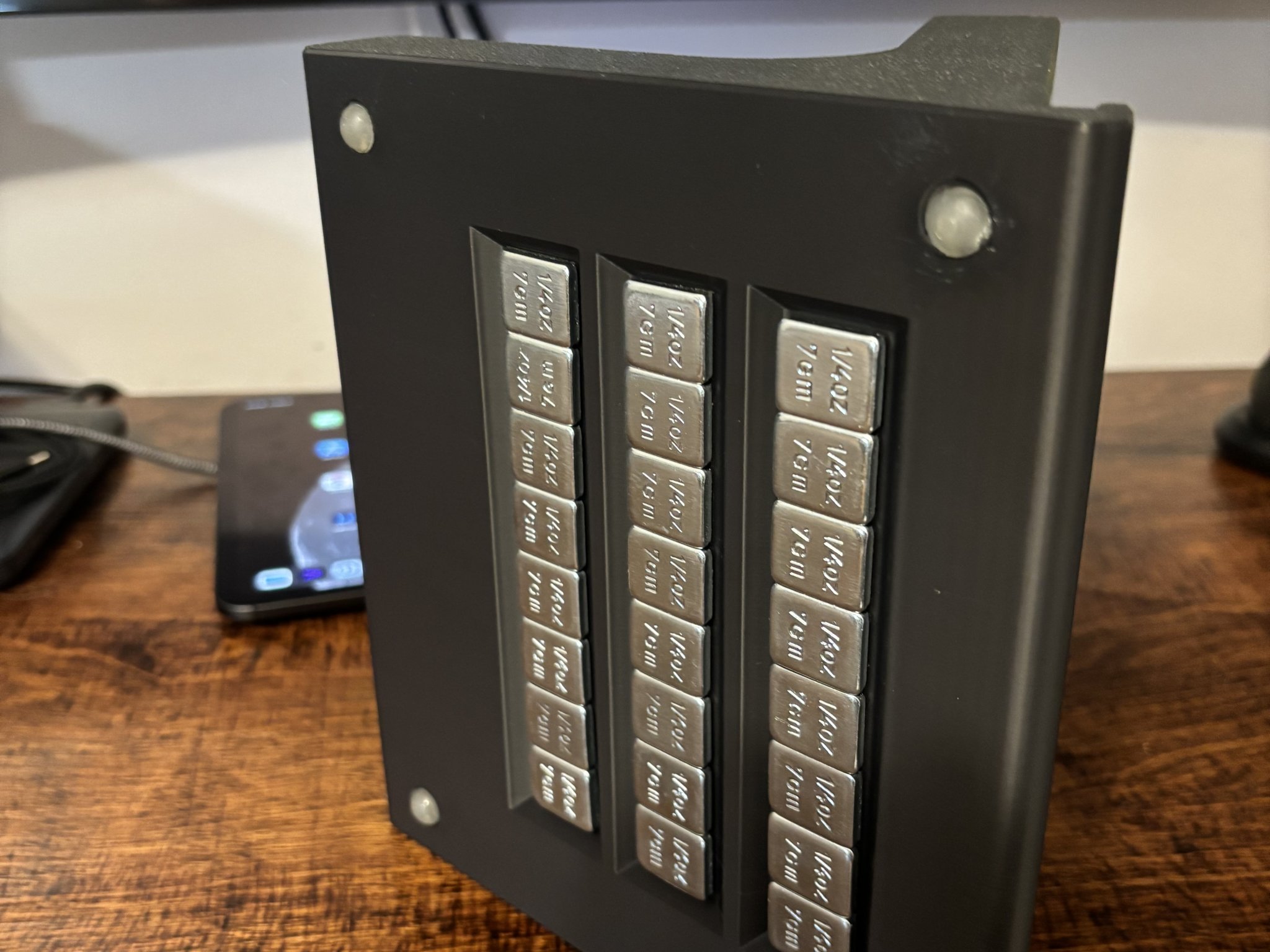 Đế Để Bàn Vững Chắc Cho iPad Pro 13” (2024) Có Chỗ Gắn Tạ