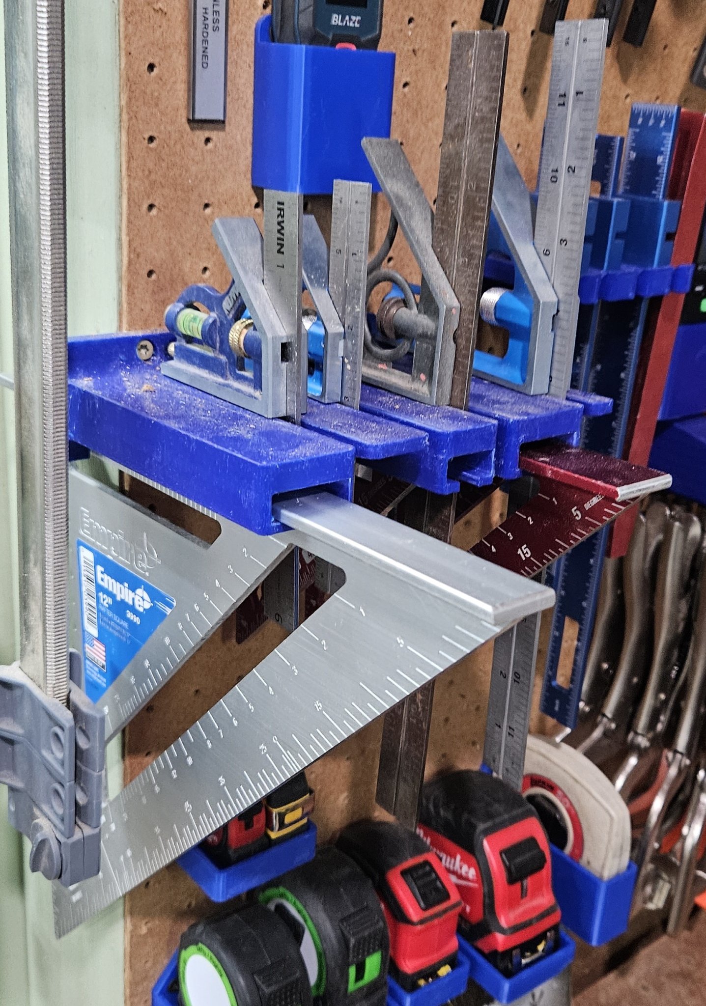 Giá Treo Tường Cho Bộ Kẹp Vuông Kết Hợp & Vuông Tốc Độ