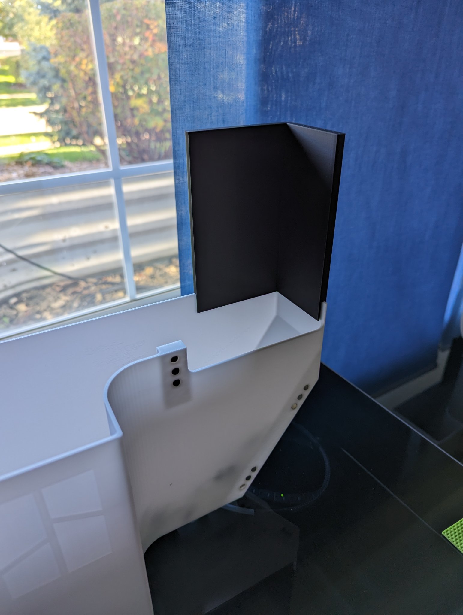 Bảng hỗ trợ cho thùng rửa/ xả/ chất thải từ máy in 3D