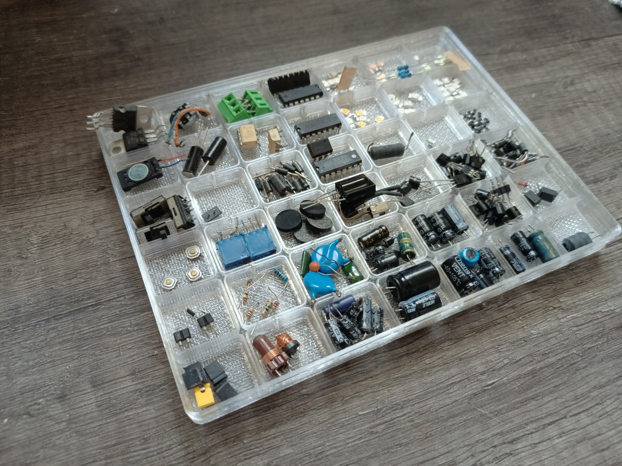 Khay đựng linh kiện điện tử Gridfinity - Chế độ "Vase Mode"