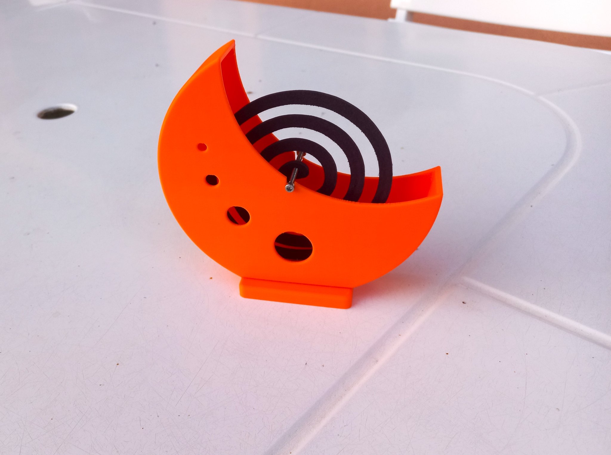 Chỗ Cắm Nhang Muỗi Hình Bán Nguyệt