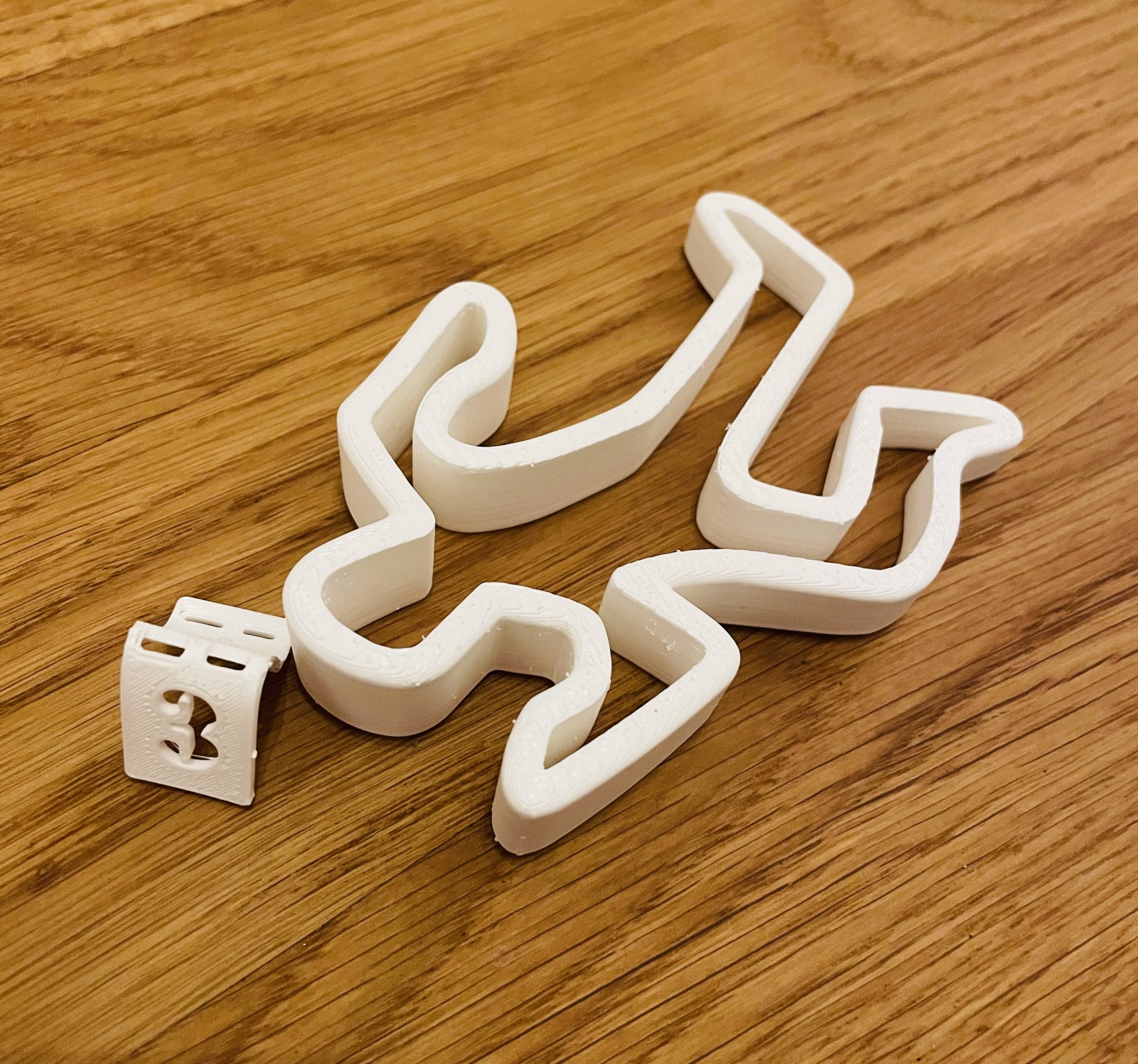 Cái chặn cửa hình xác chết độc đáo