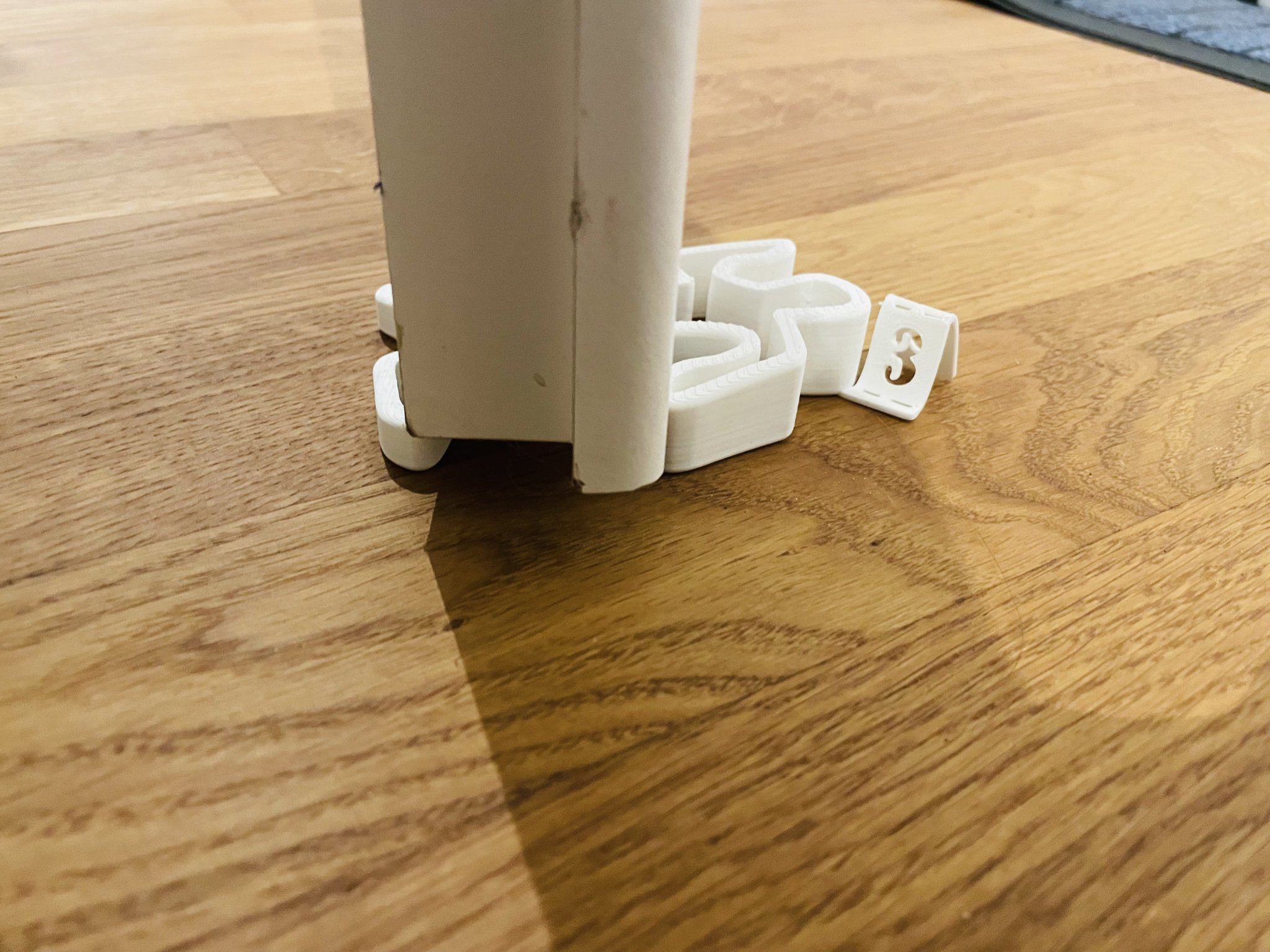 Cái chặn cửa hình xác chết độc đáo