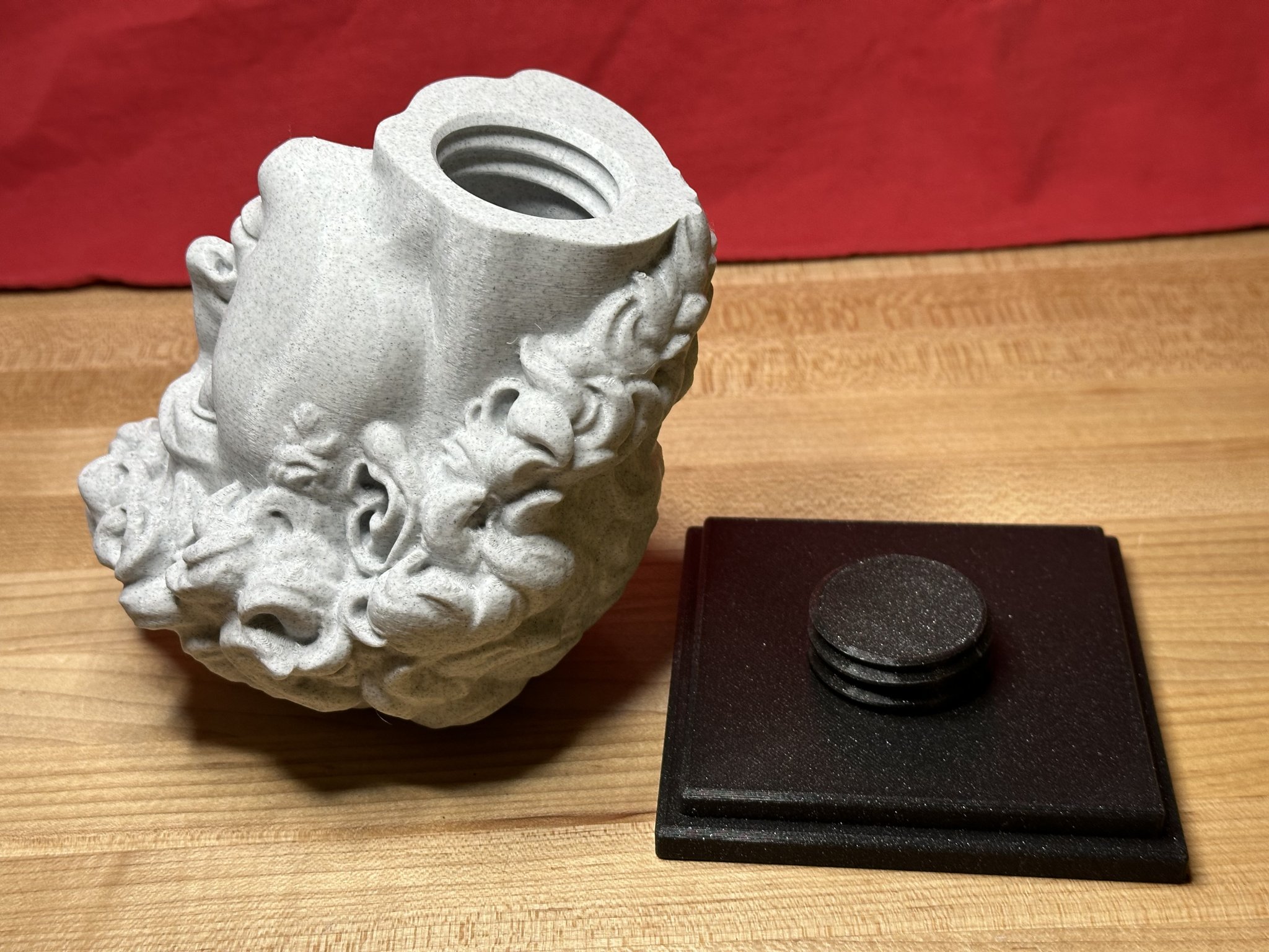 Tượng David với Ngăn Bí Mật!