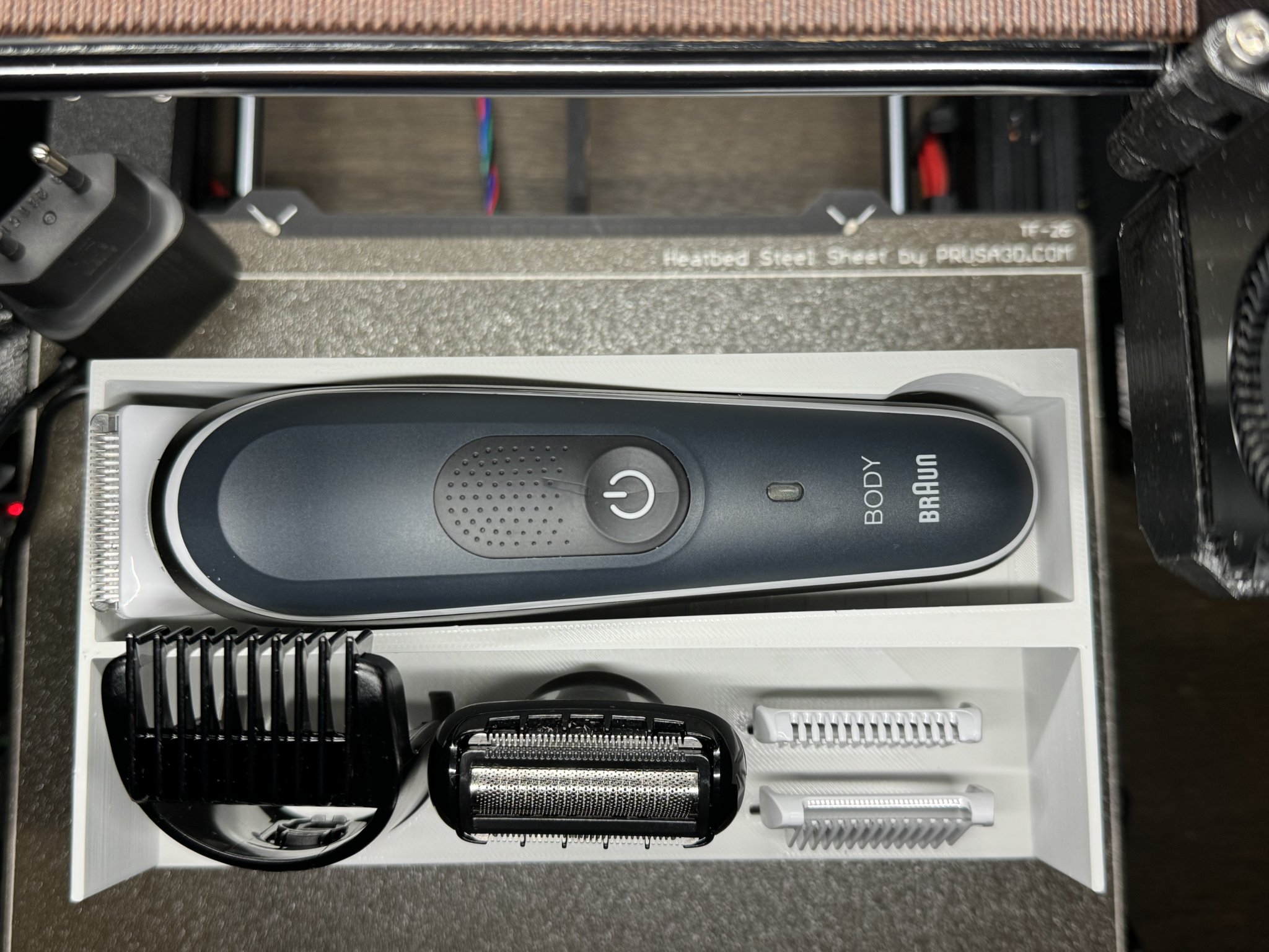 Hộp lưu trữ và sạc cho máy cạo lông BodyGroomer Series 5