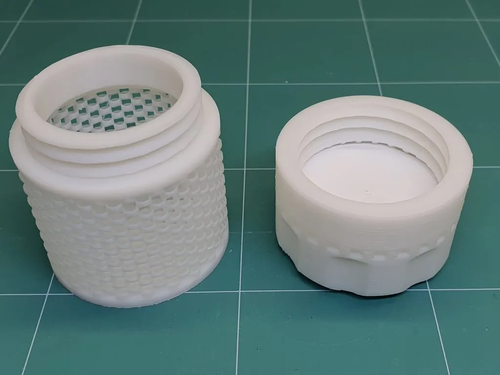 Hộp đựng chất hút ẩm cho cuộn dây có đo độ ẩm - lưới chắc chắn, nắp thông hơi