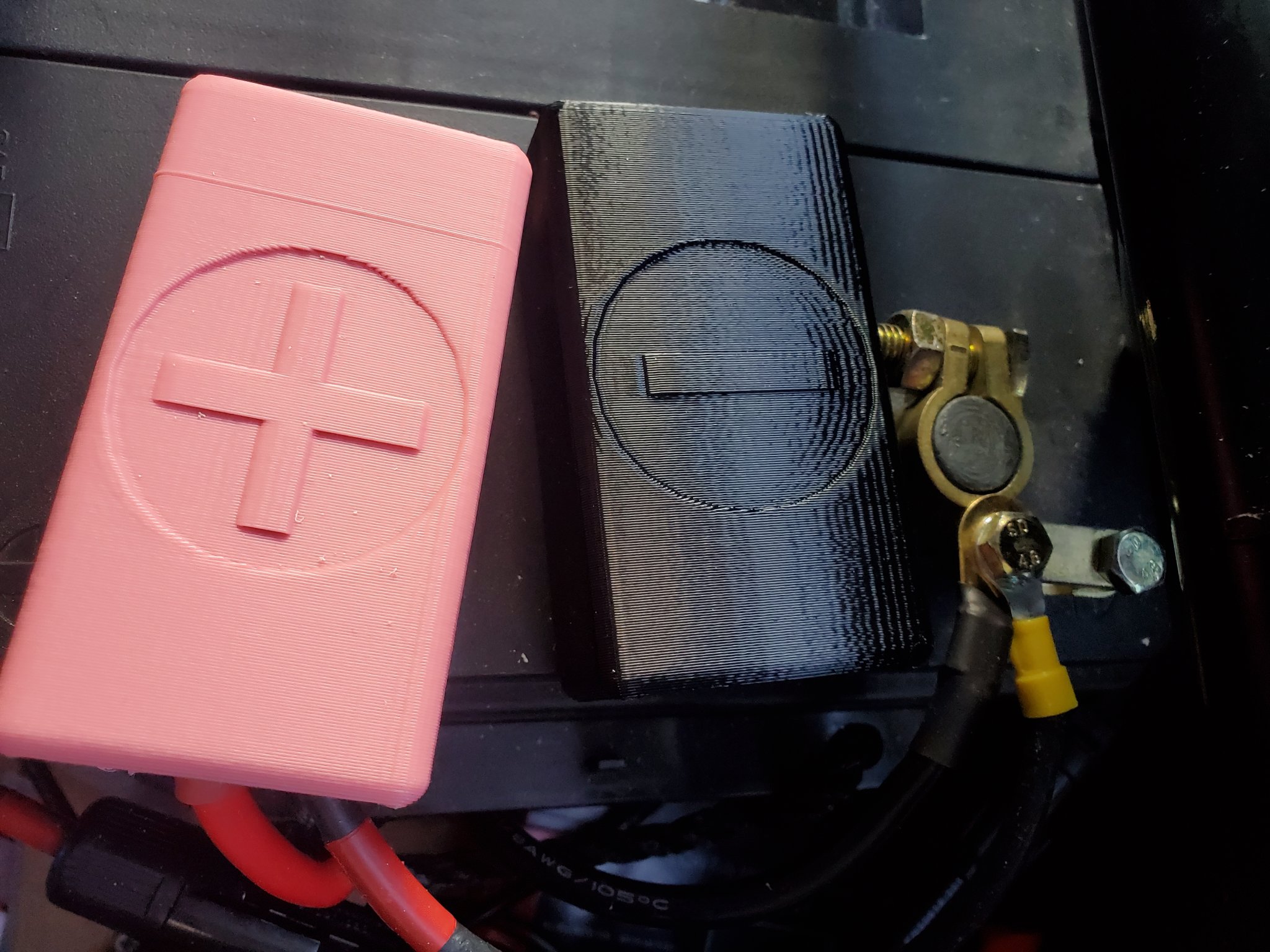 Nắp che cực bình ắc quy cho kẹp nghiêng