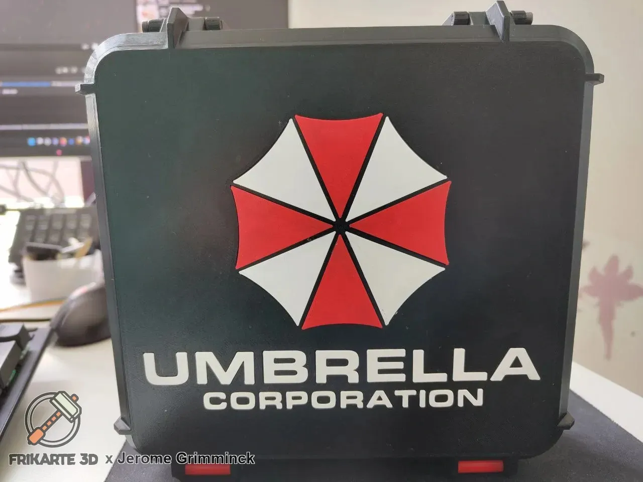 Hộp Đựng Đồ Tập Đoàn Umbrella