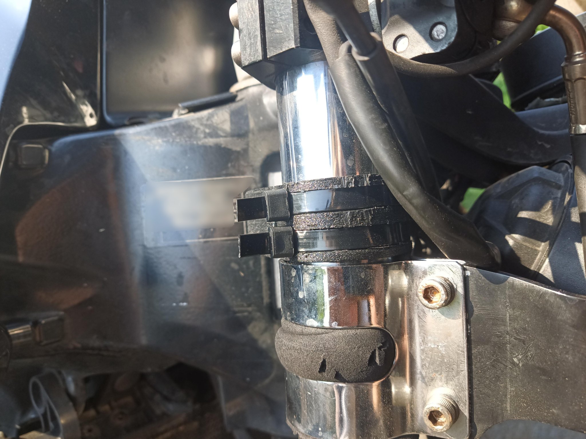 Giá đỡ phuộc cho xe f800r với kẹp 43mm