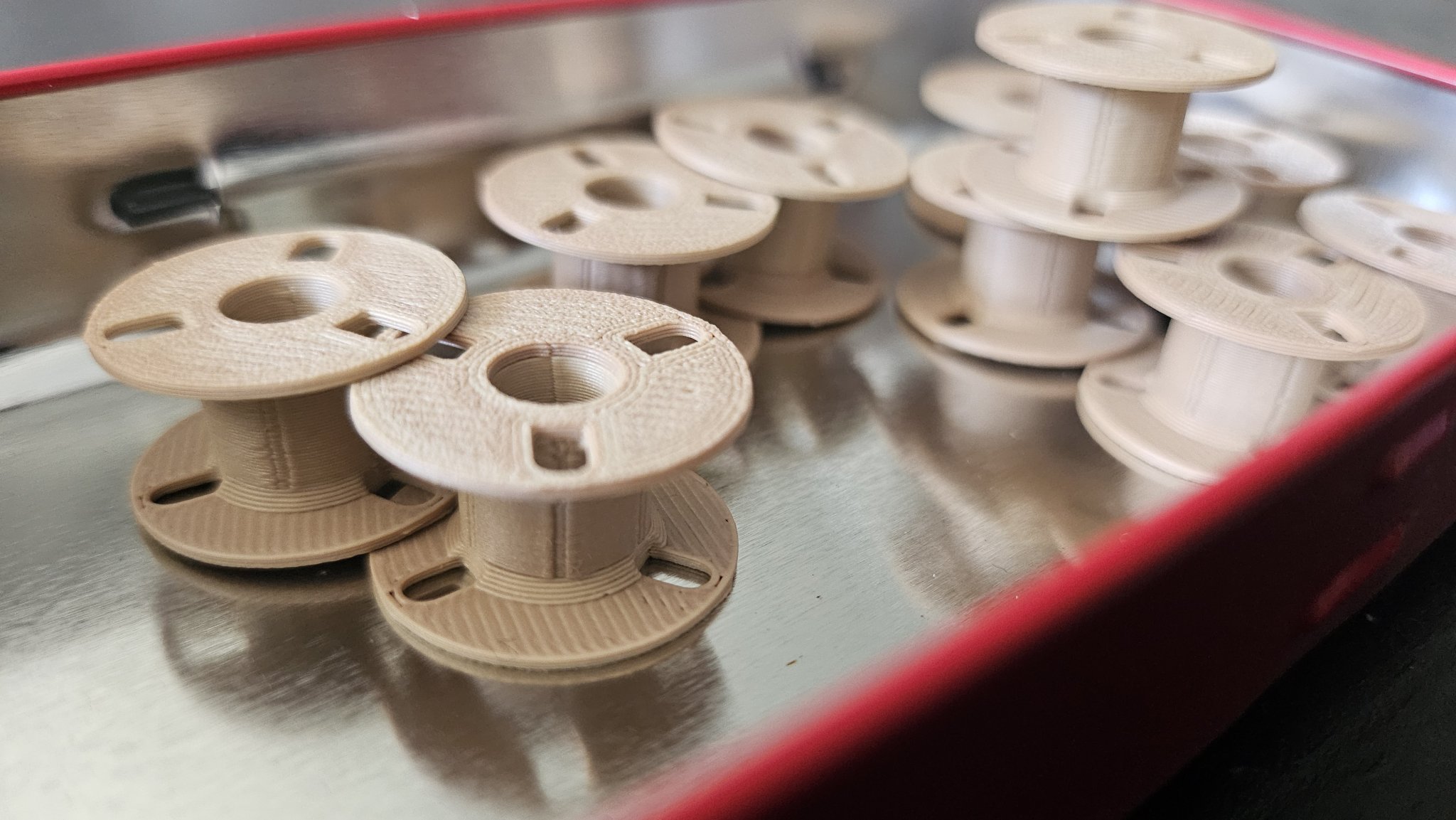 Suốt Chỉ Máy May