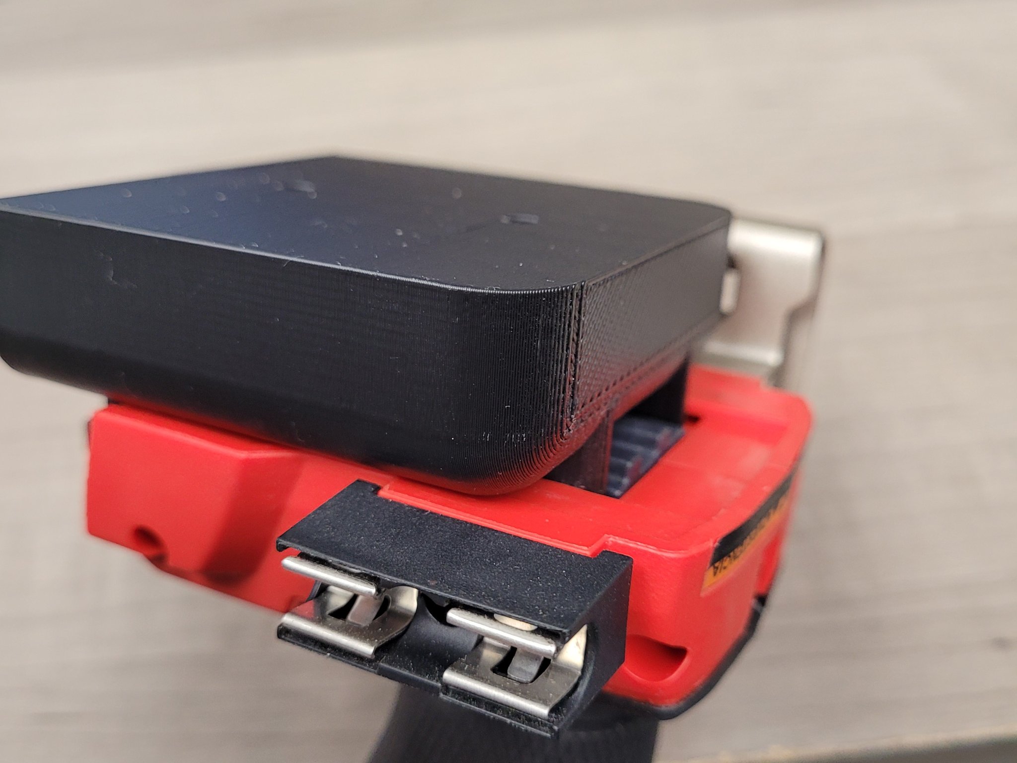 Giá Đỡ Dụng Cụ Milwaukee M18