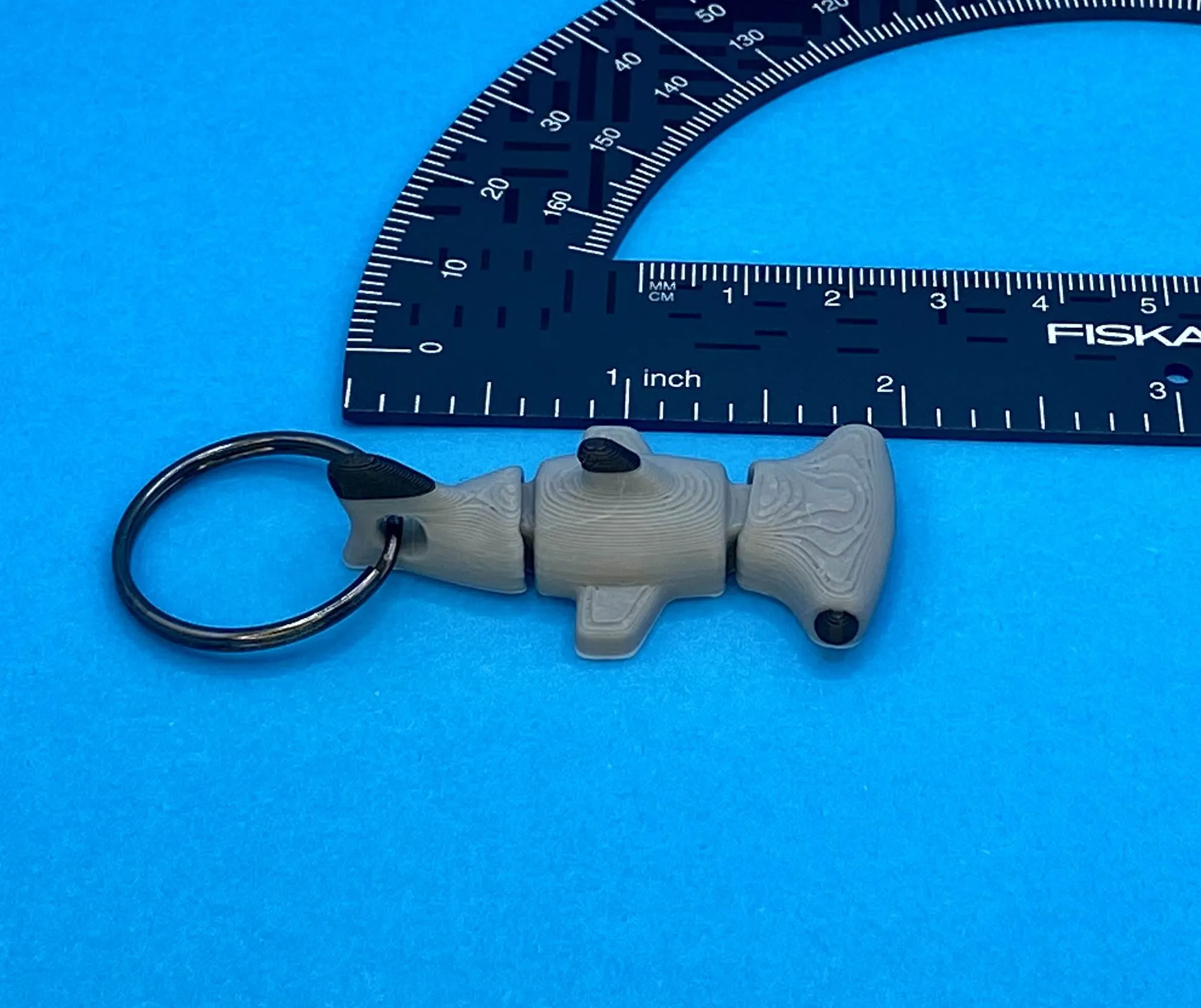 Móc Khóa Cá Mập Búa