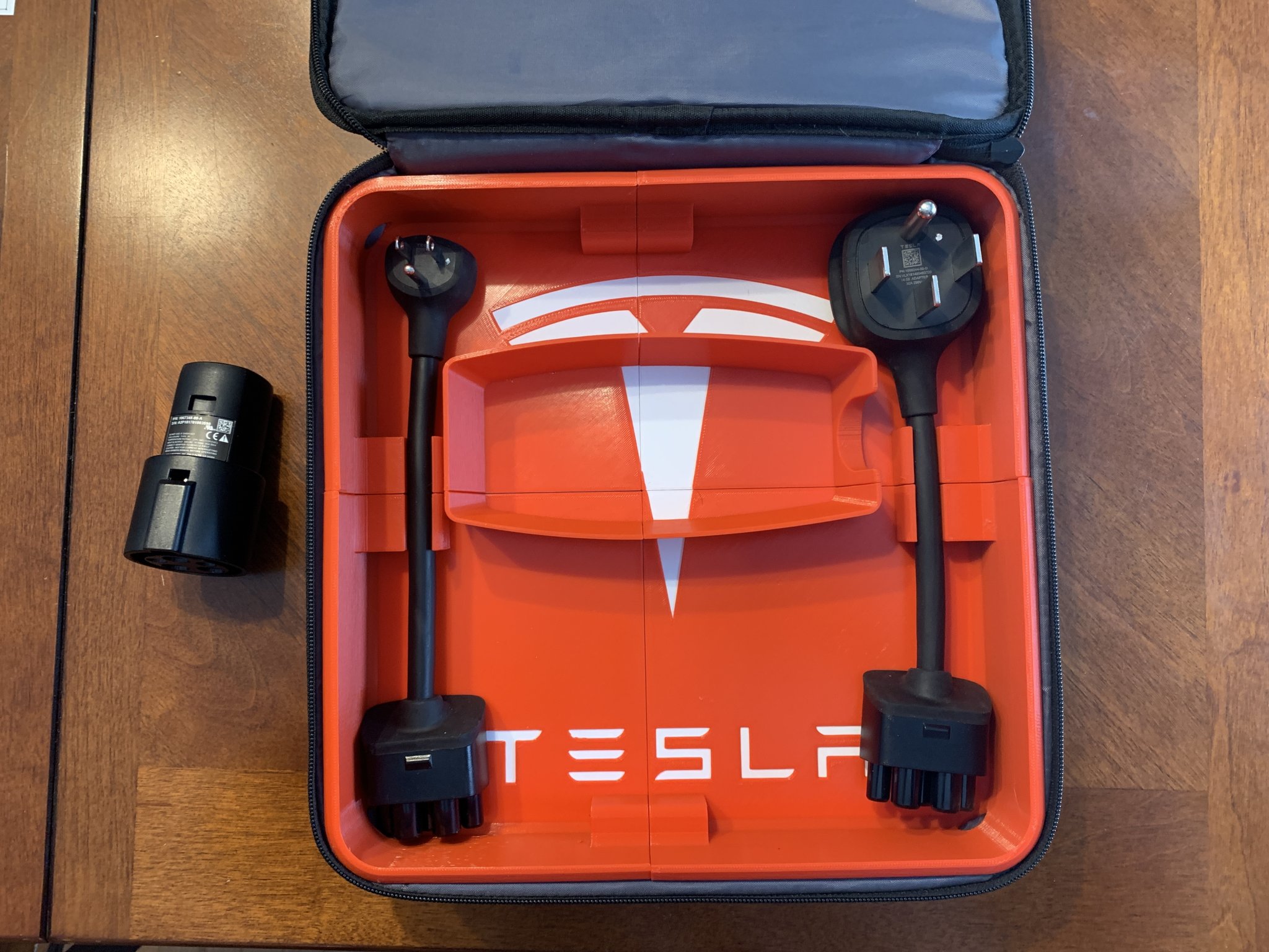 Lót túi cho bộ sạc di động Tesla