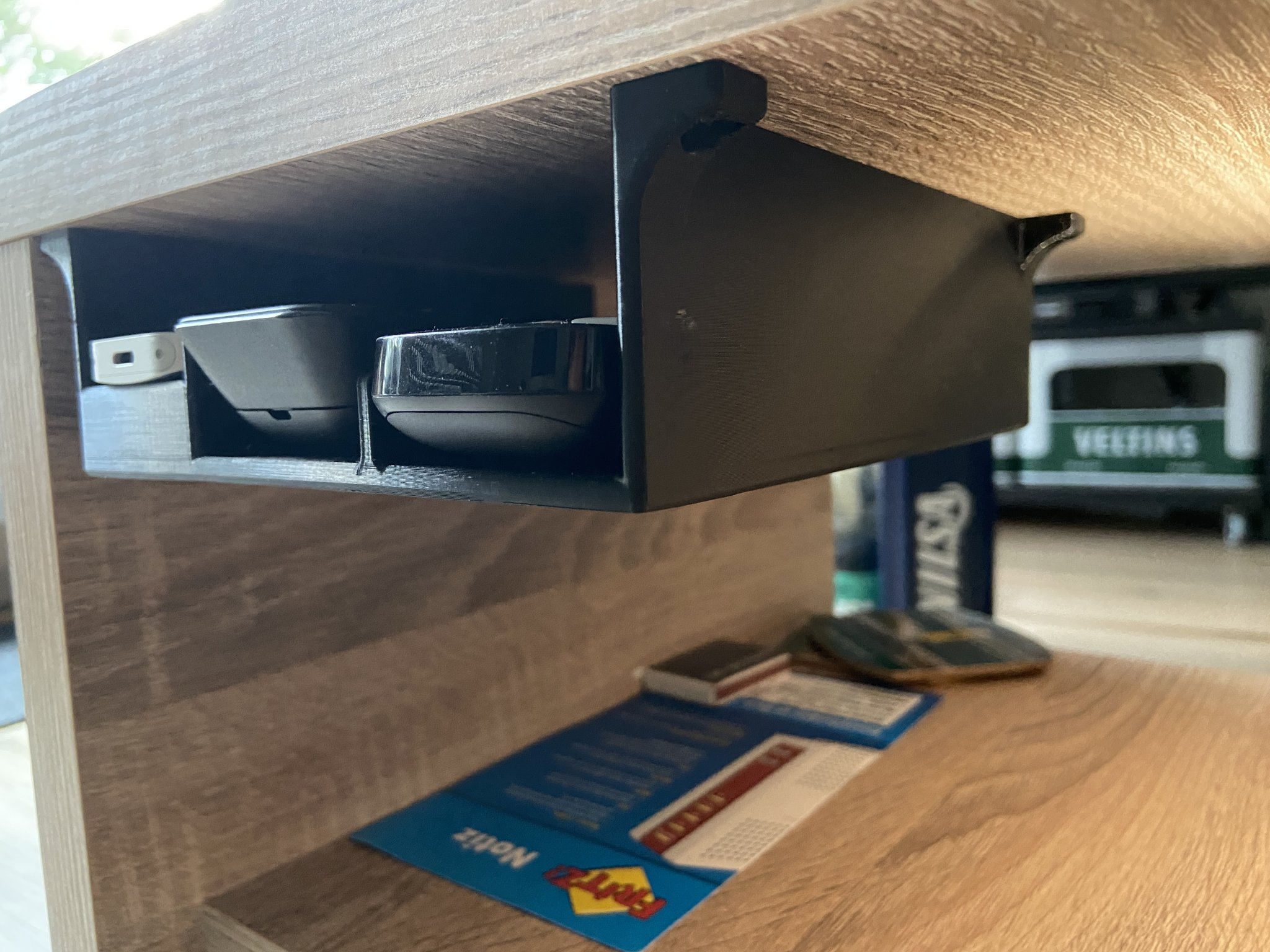 Giá đỡ điều khiển từ xa cho 3 thiết bị