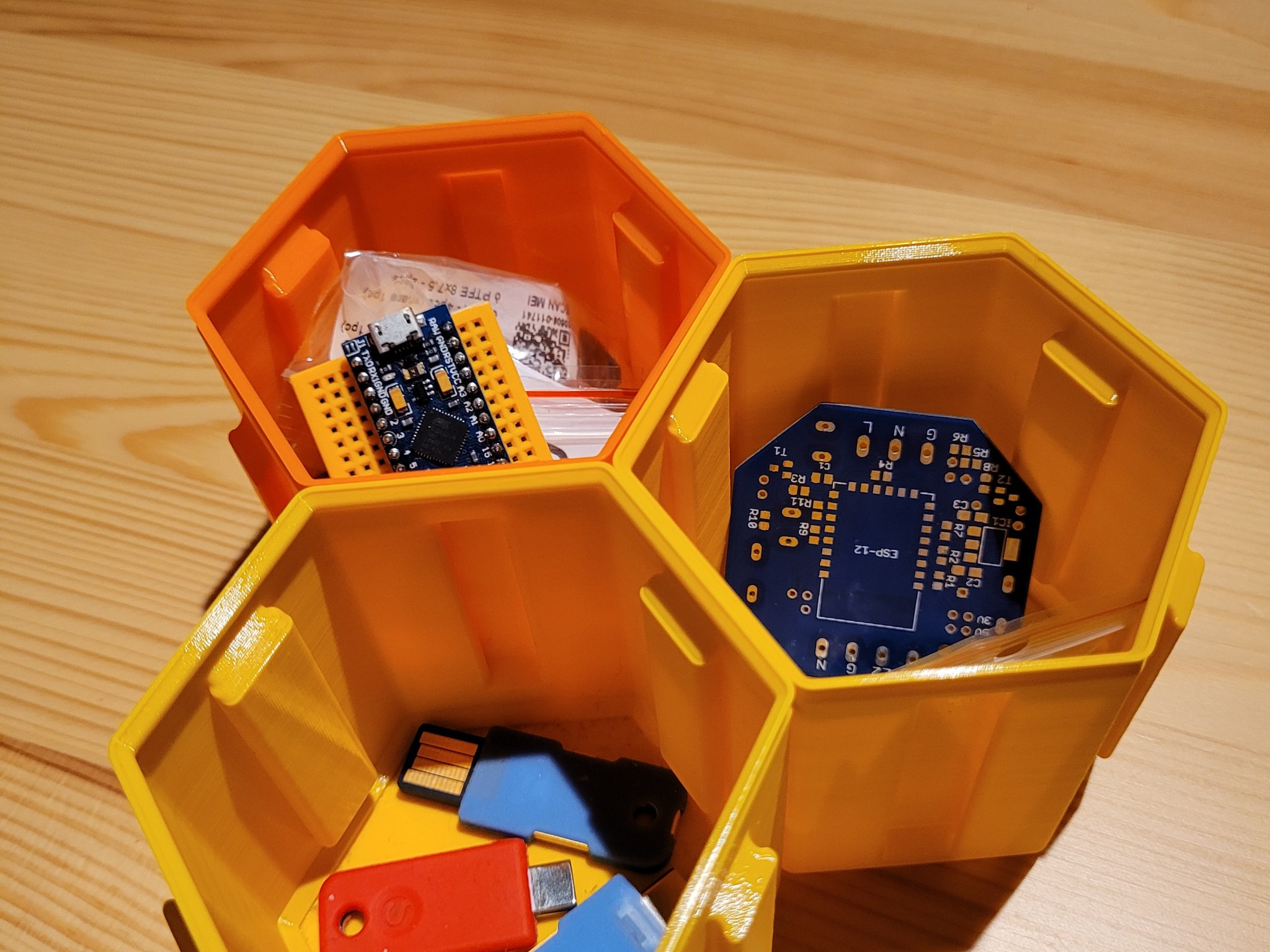 Hộp lục giác (xếp chồng, khớp nối, chế độ vase)