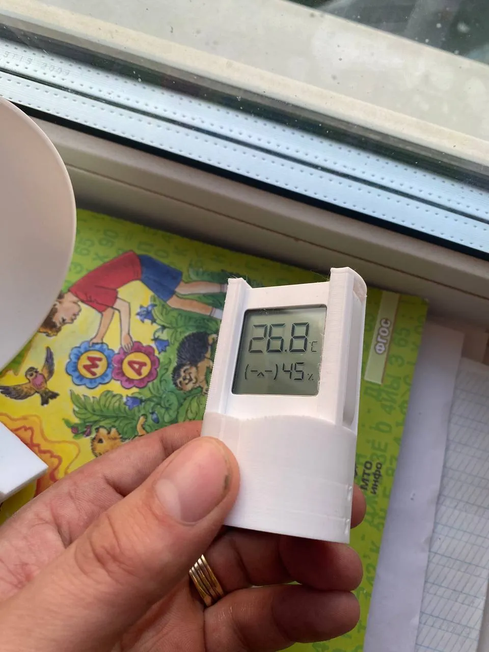 Hộp Stevenson có giá treo tường cho cảm biến Xiaomi BLE