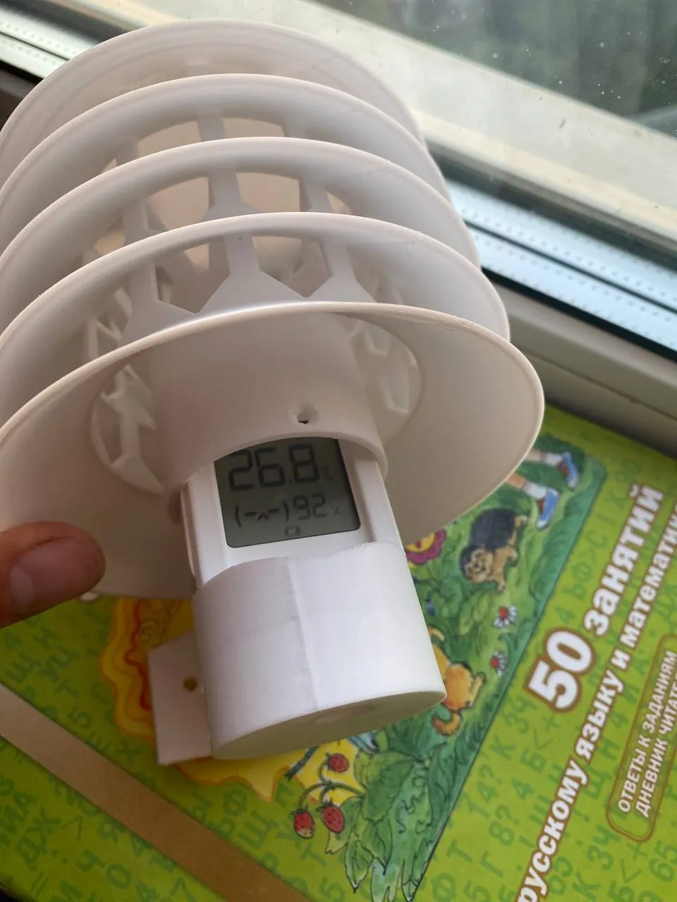 Hộp Stevenson có giá treo tường cho cảm biến Xiaomi BLE