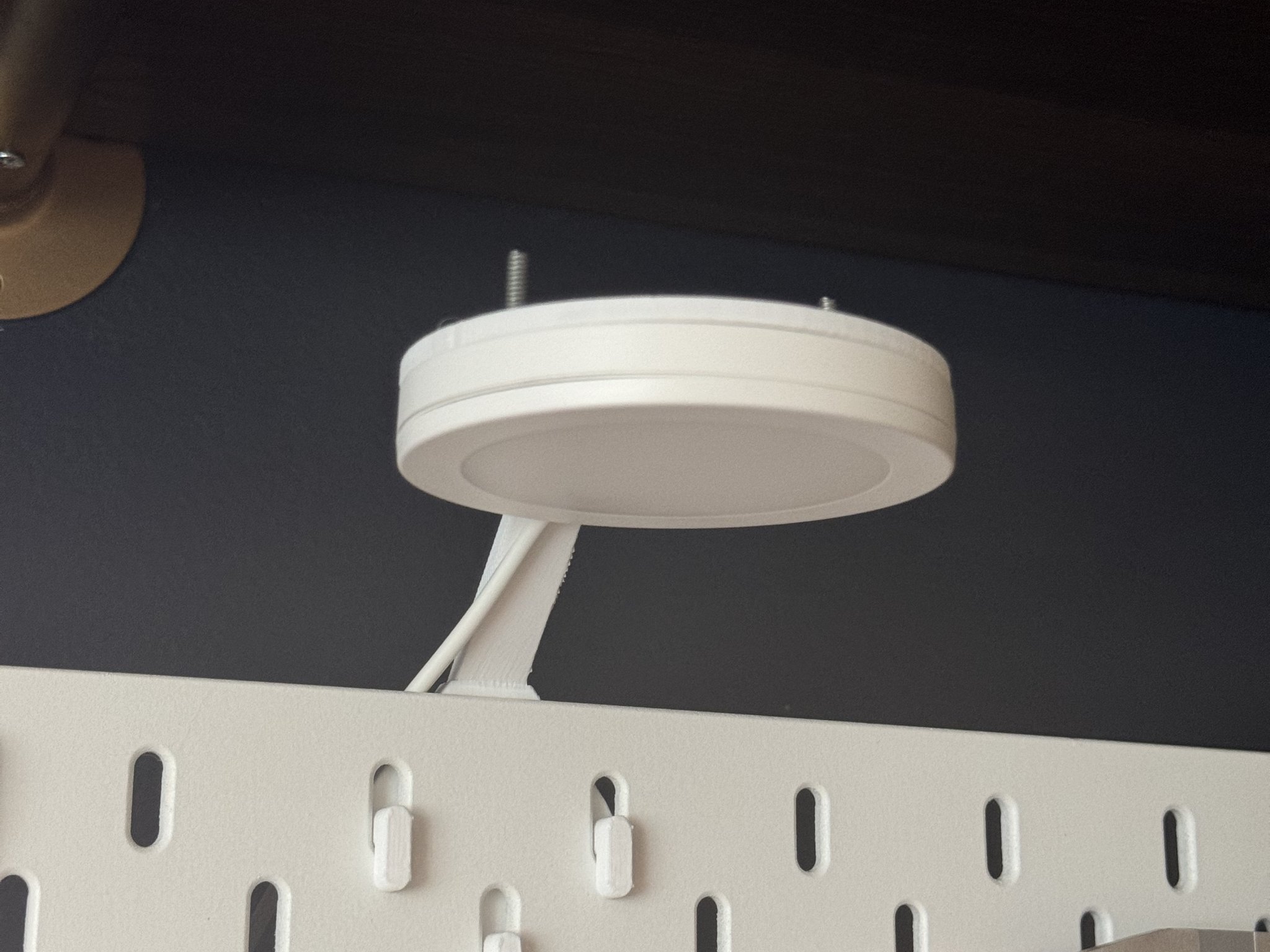 Giá đỡ Đèn Spotlight IKEA MITTLED cho Skadis