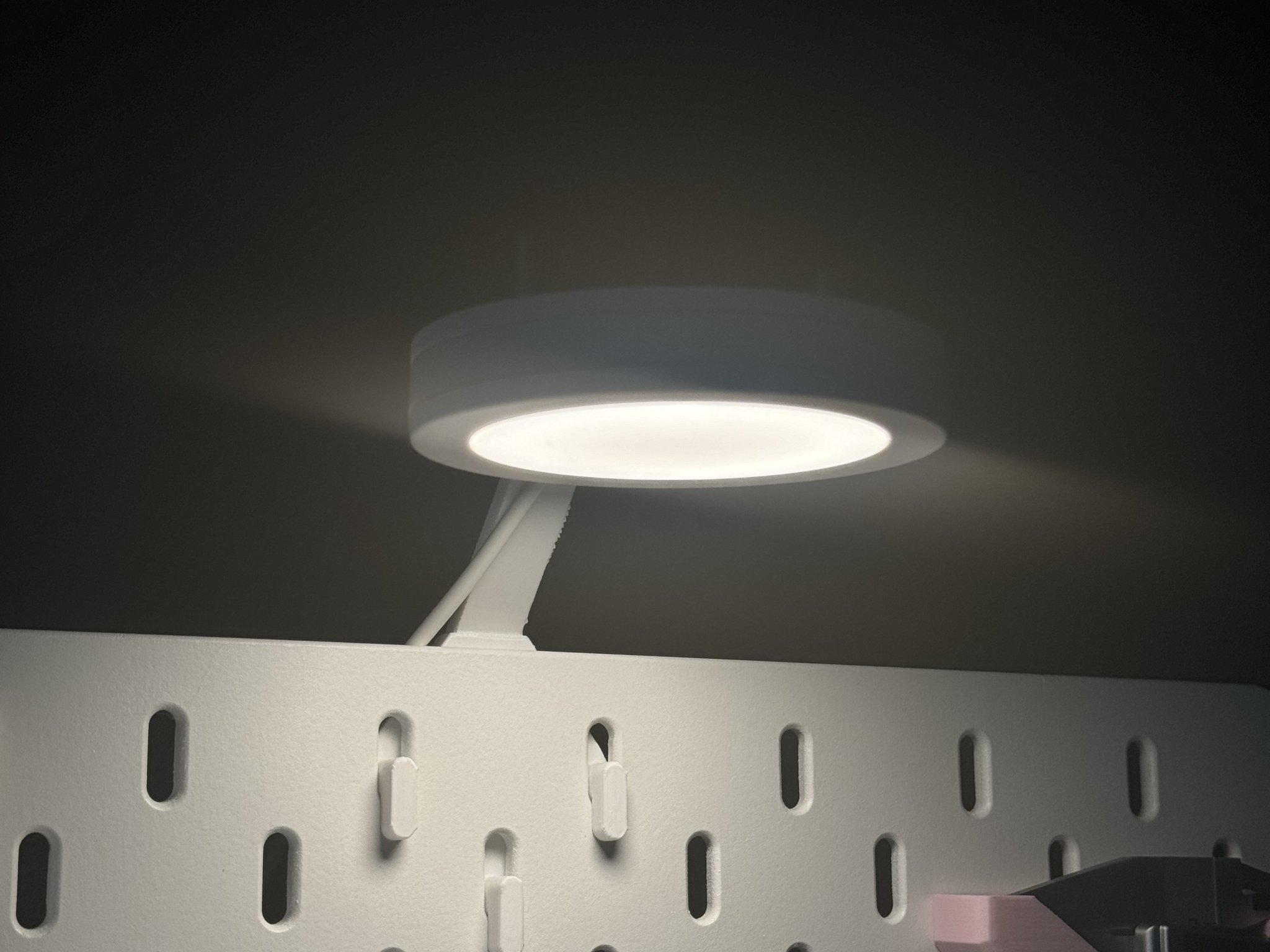 Giá đỡ Đèn Spotlight IKEA MITTLED cho Skadis