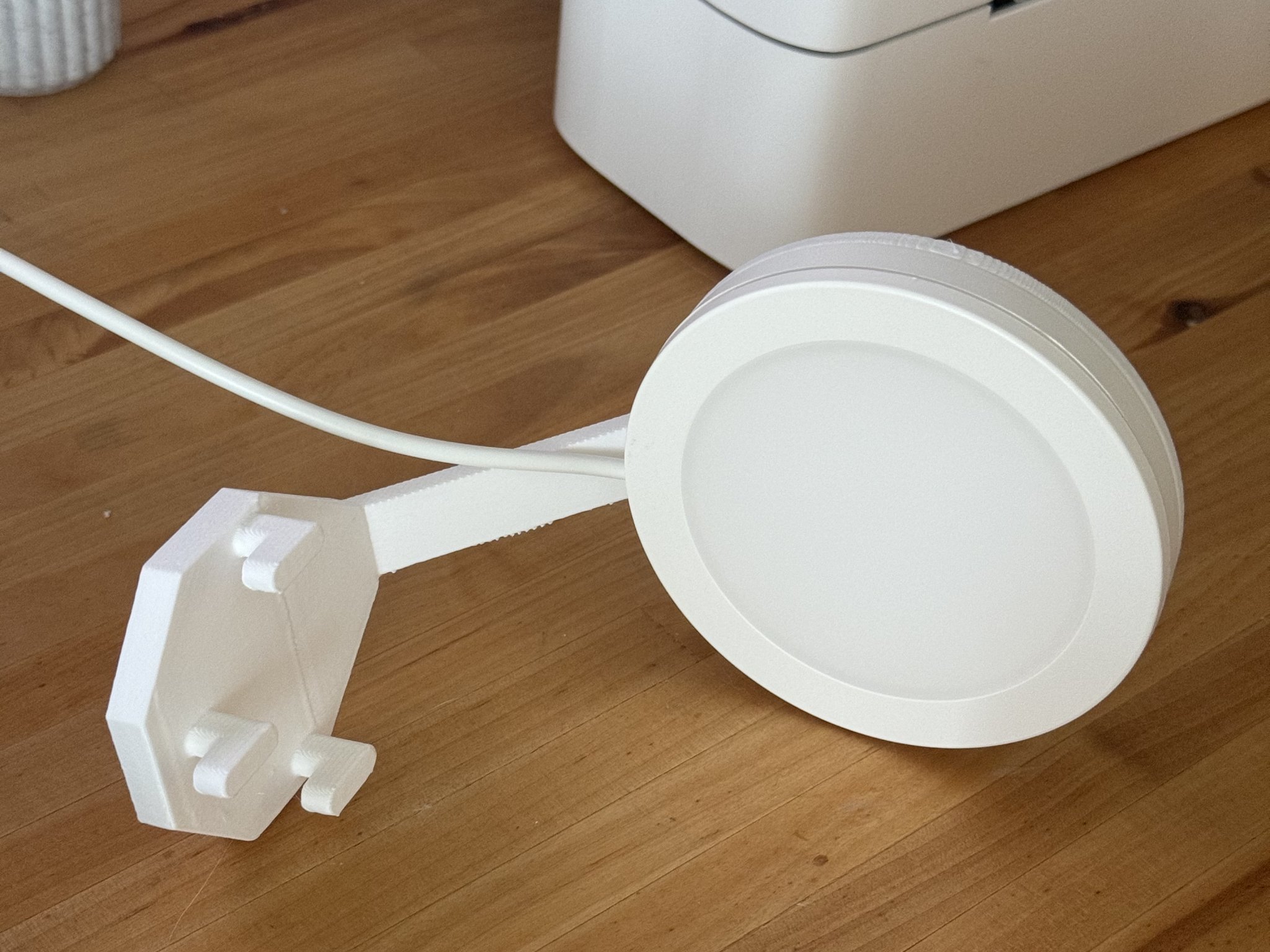 Giá đỡ Đèn Spotlight IKEA MITTLED cho Skadis