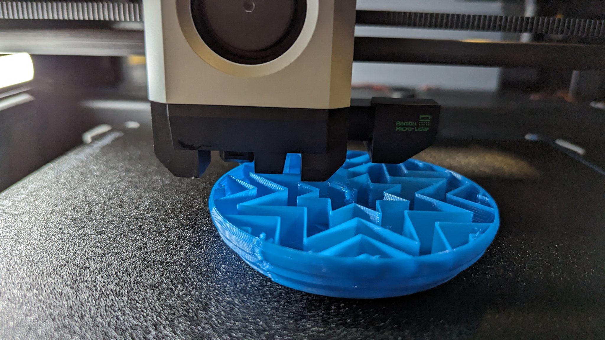 Bánh xe máy bay điều khiển từ xa J-Wings STEM Hawk