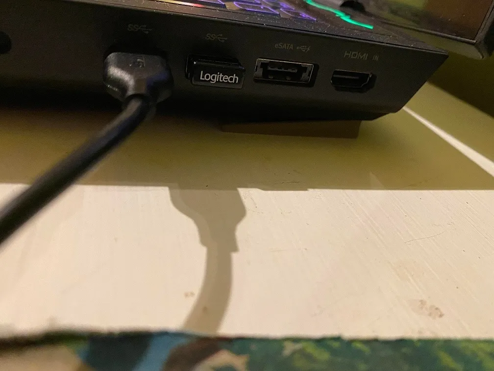 Giá đỡ nâng cao cho laptop Alienware M17x R4