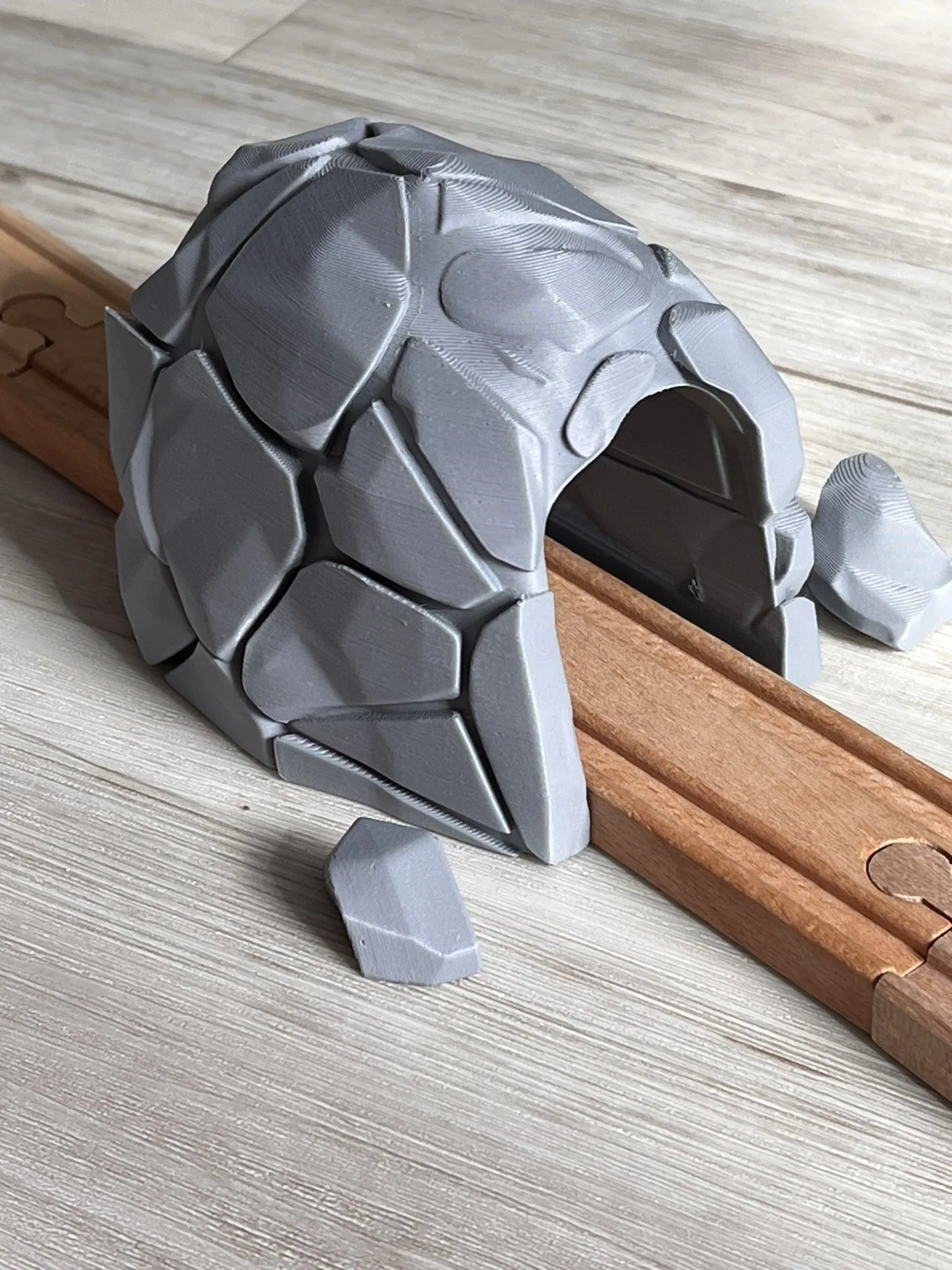 Đường Hầm Cho Xe Lửa Gỗ