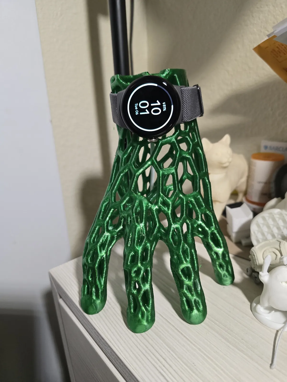 Khuôn Sạc Pixel Watch 3 / 2 Kiểu Tay Voronoi